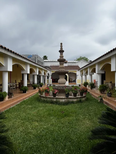 La Patrona Restaurante & Hotel image 4