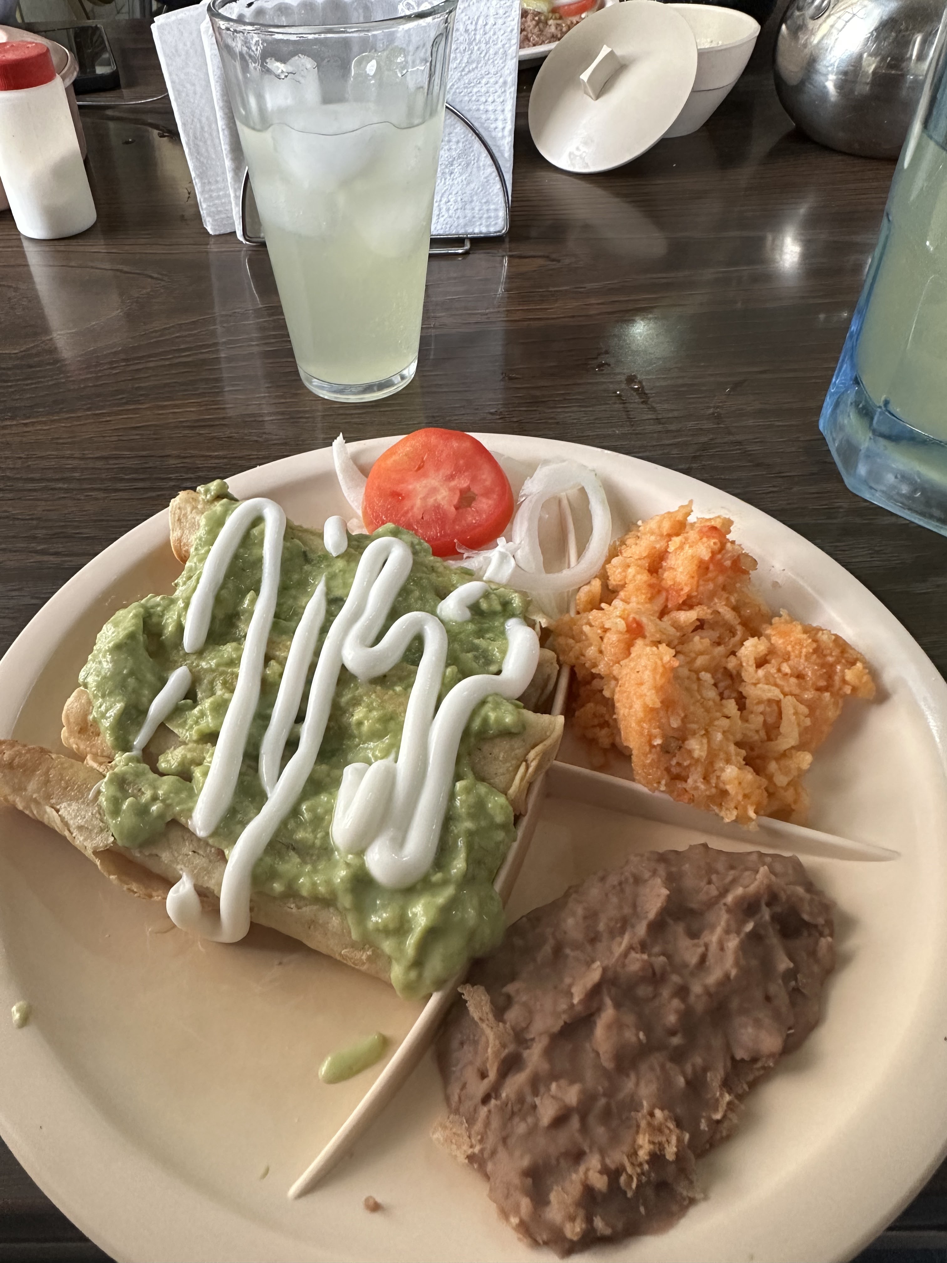 Las Golondrinas image 2