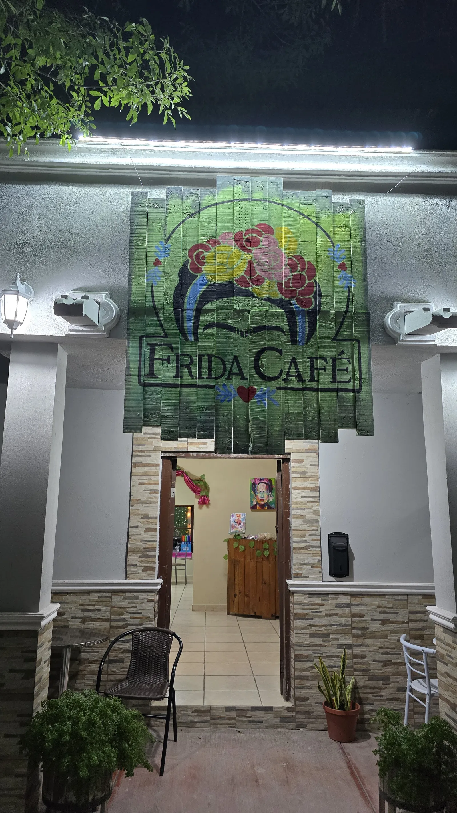 Frida Café image 6