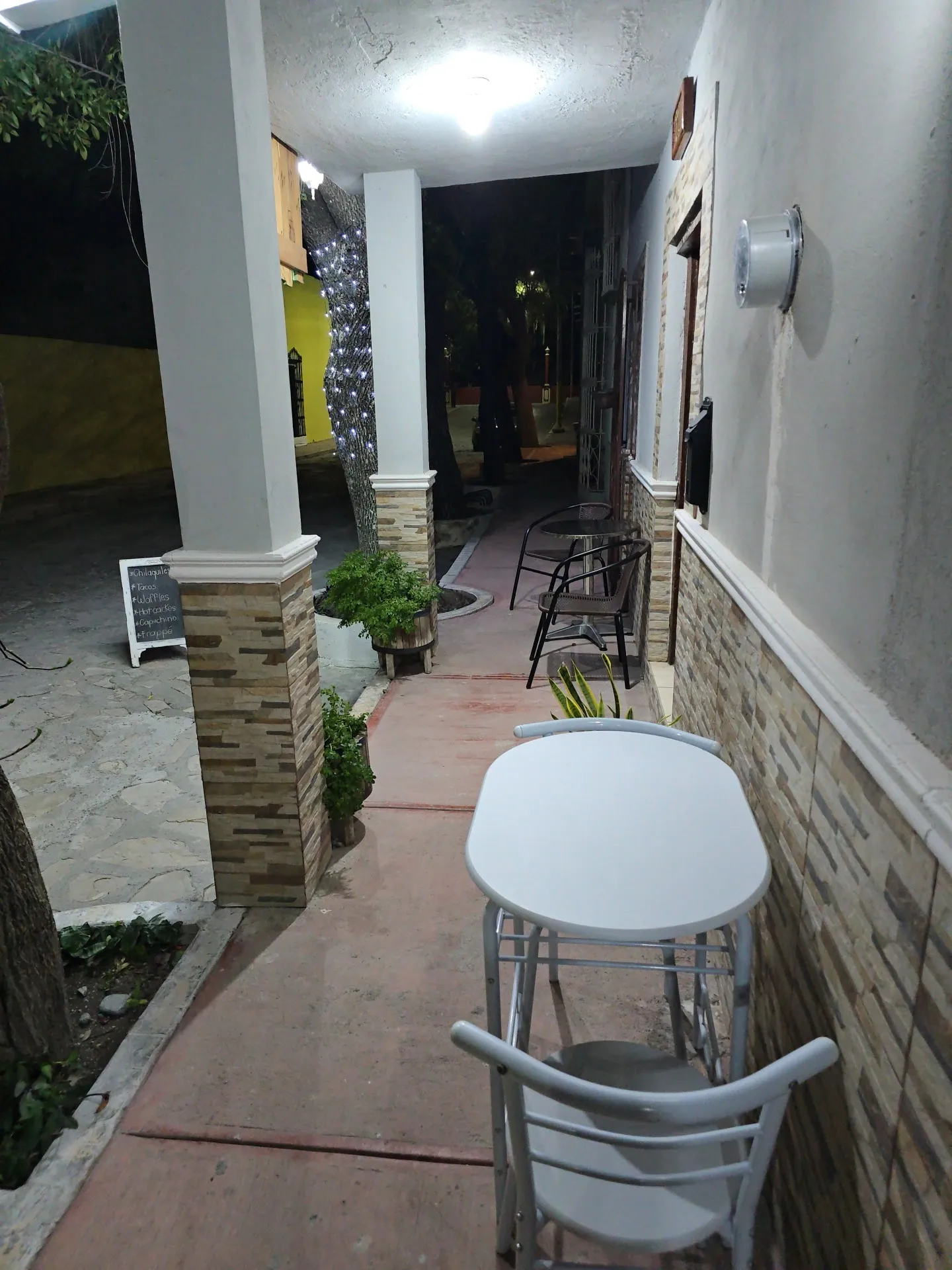 Frida Café image 7