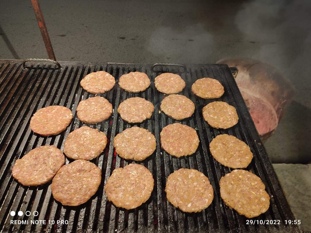 Hamburguesas al carbón "Boca de Leones" image 8