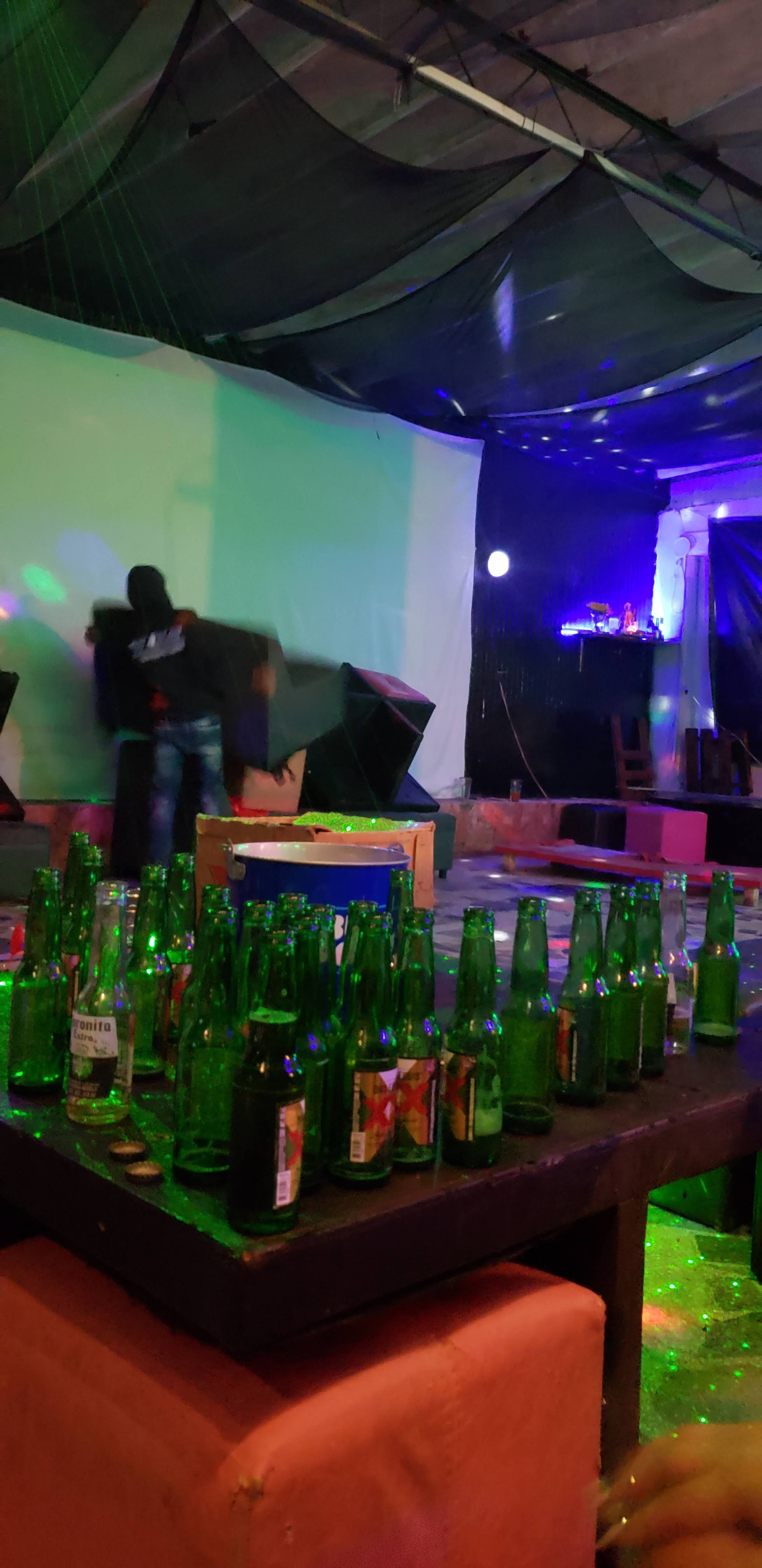 "Restaurante Bar" El Encanto Cerveza, Vino Y Comida image 3