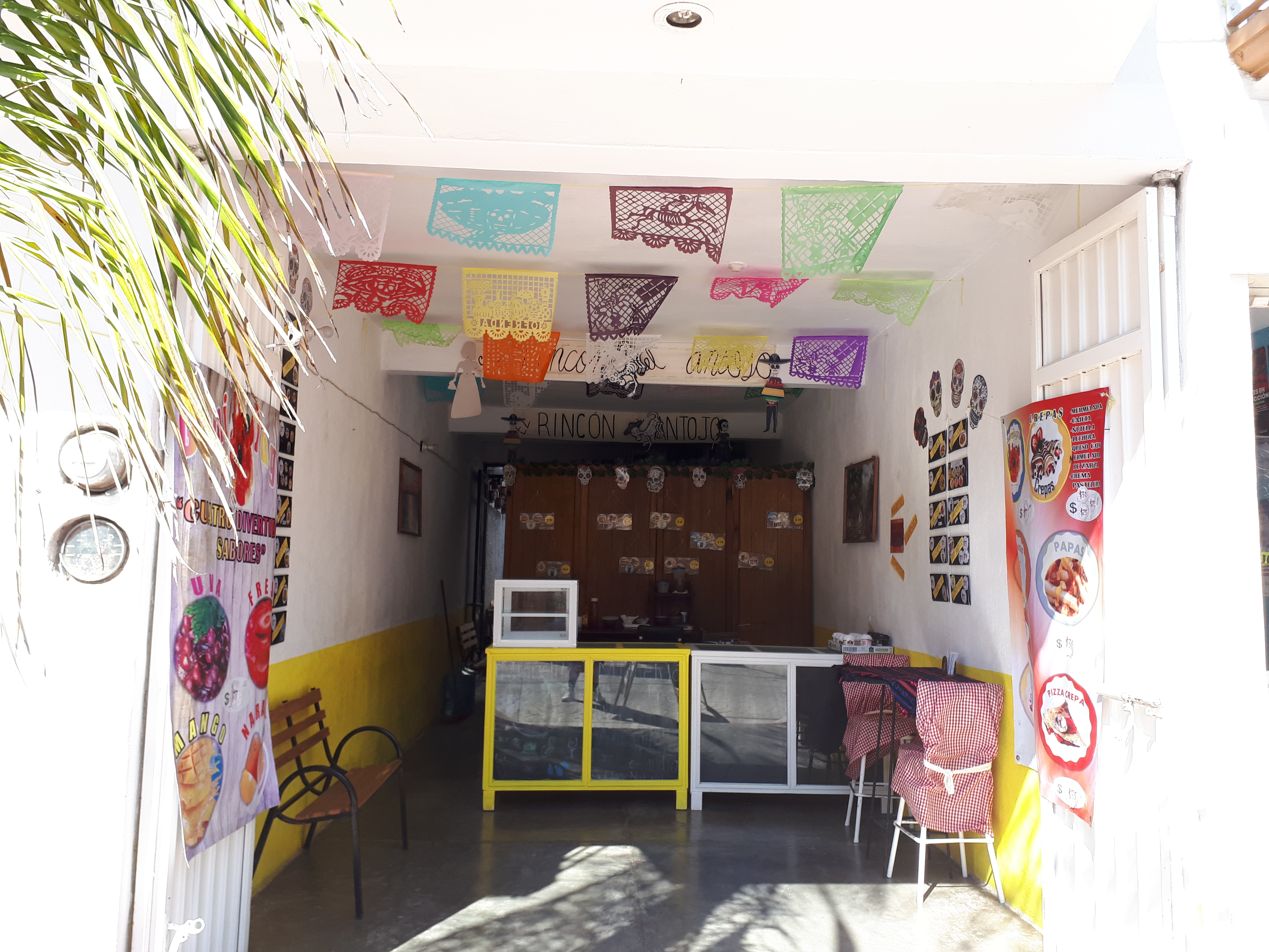 Gomijugos & Crepas La palma image 2