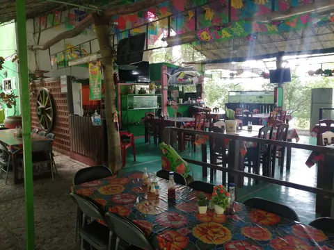 Parque Ecologico "El Encanto De Los Guanacastles" image 5