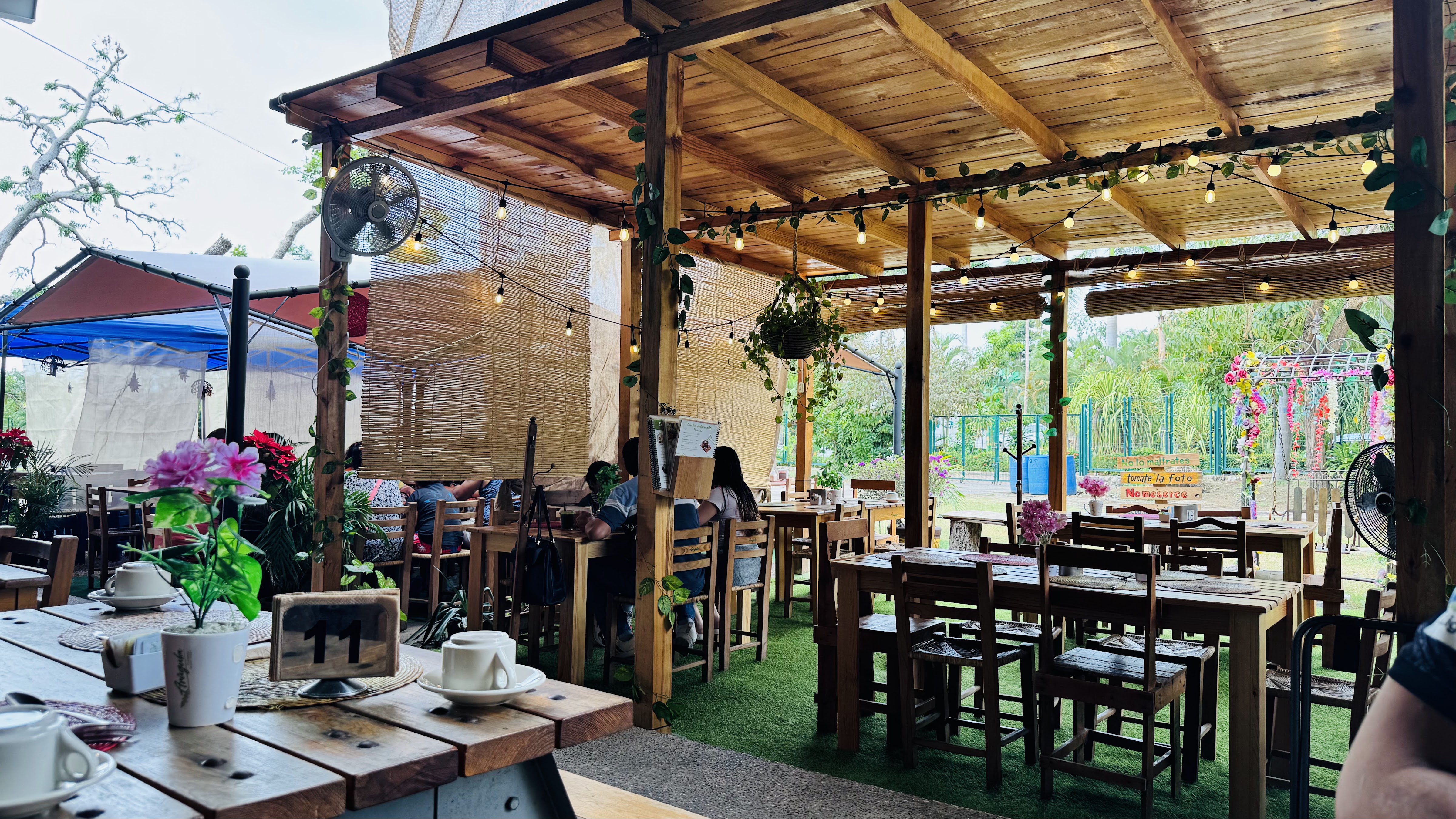 Restaurant Arugula image 2