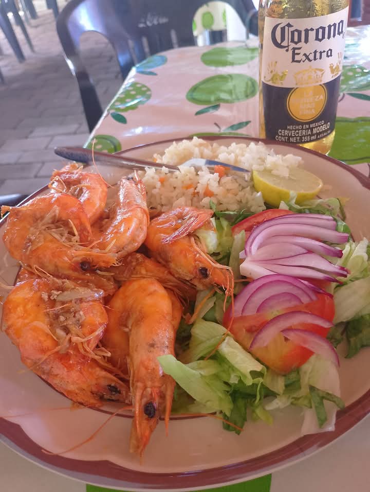 Restaurante willys foods image 6