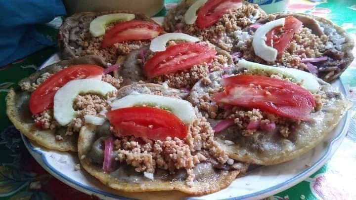 Antojitos yucatecos los meztisos image 1