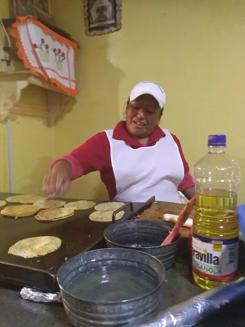 Taqueria El Paisa image 2