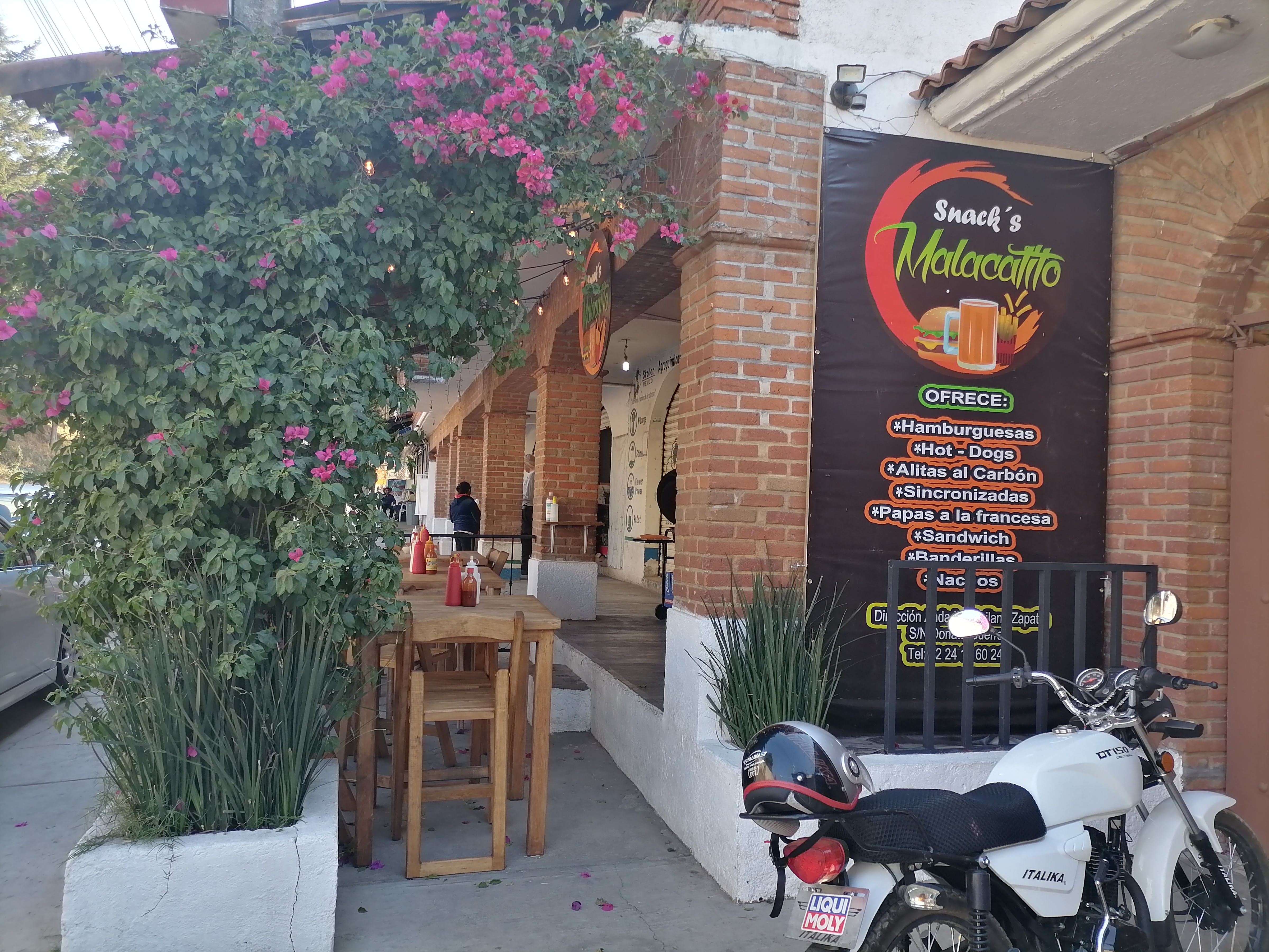 "Snack's Malacatito" Hamburguesas image 4