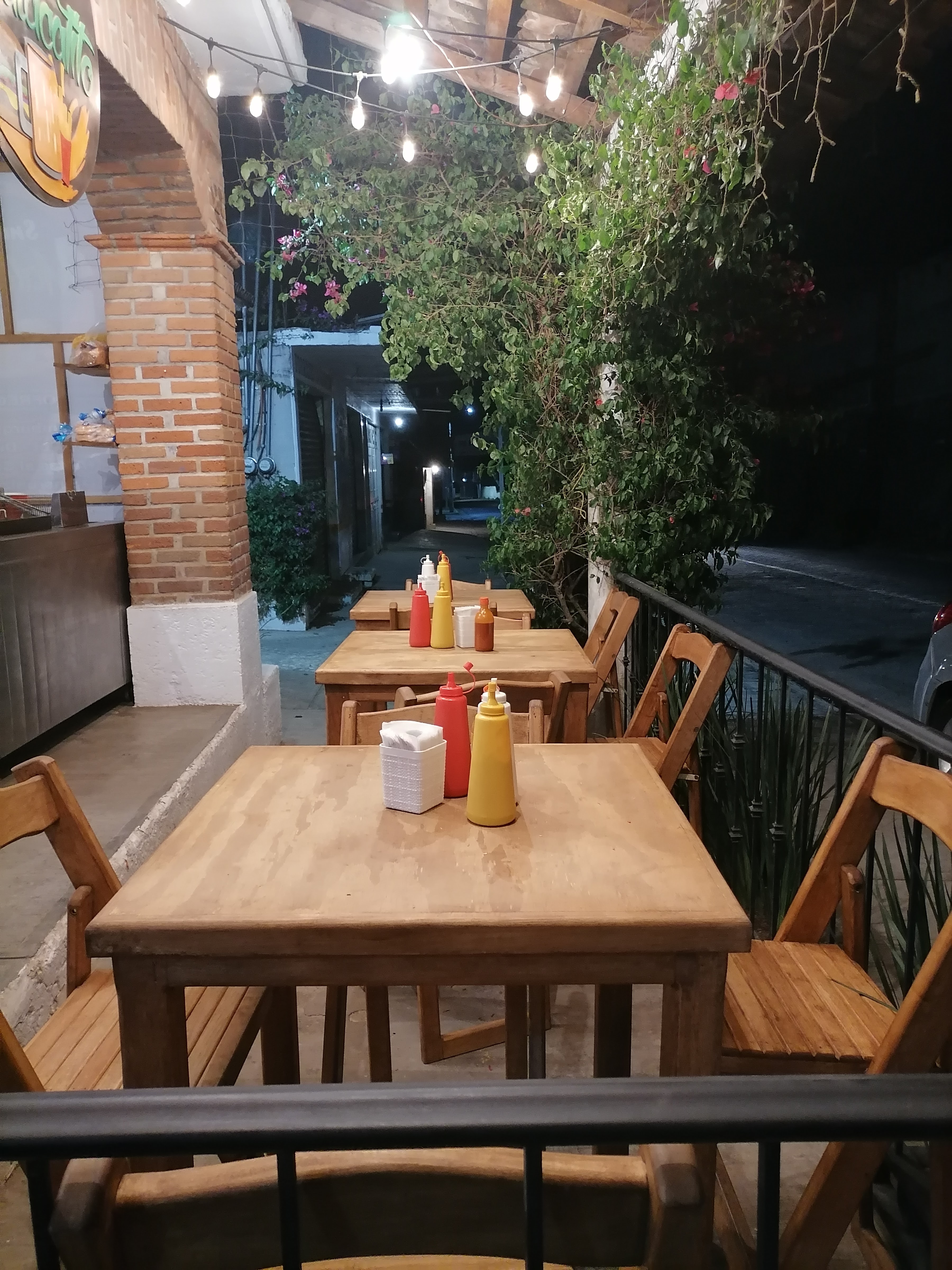 "Snack's Malacatito" Hamburguesas image 6