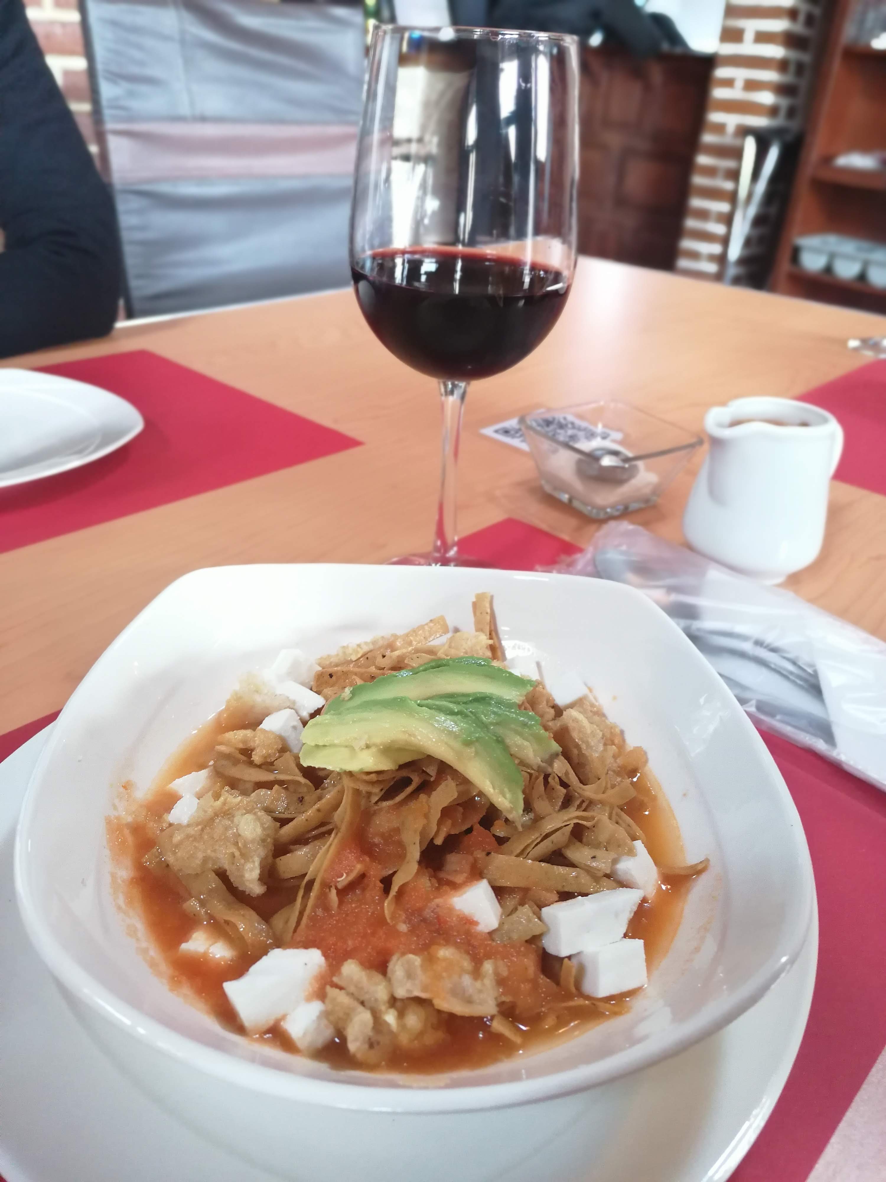 LA CABAÑA DE LOS BUHOS image 2