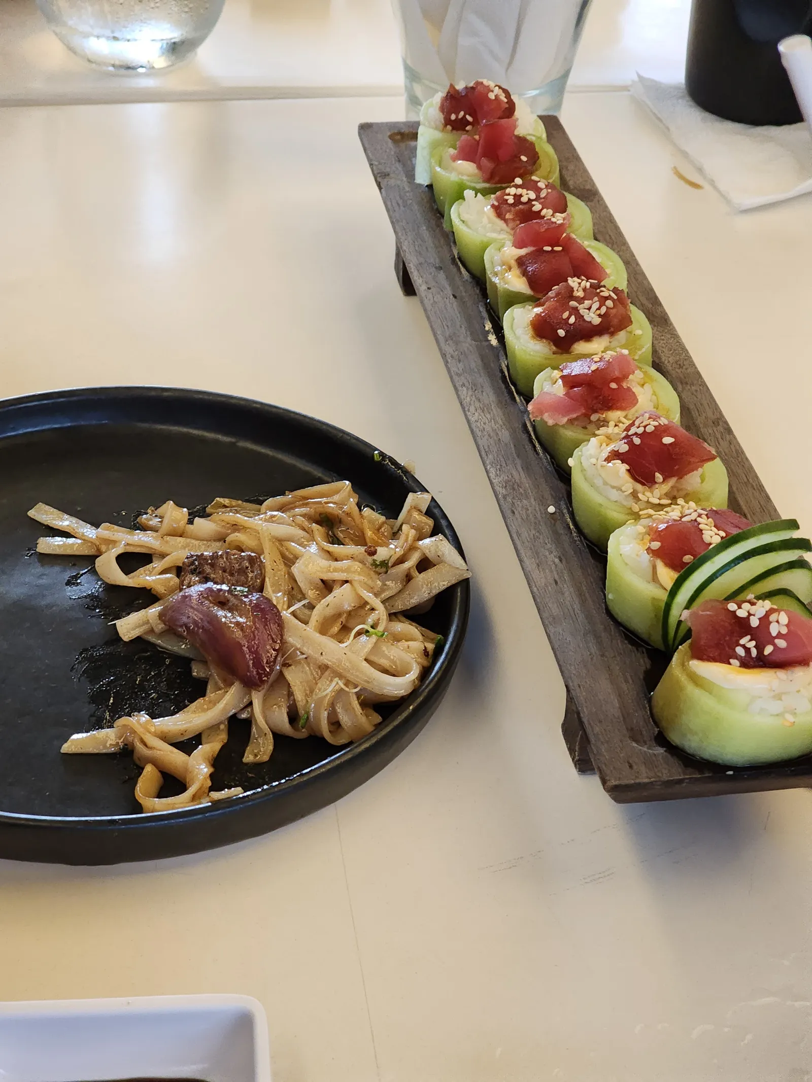 SushiClub image 3