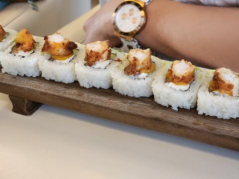 SushiClub image 4