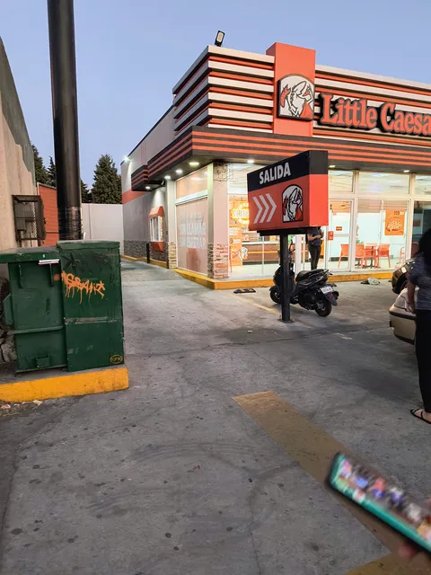 Little Caesars Pizza image 2