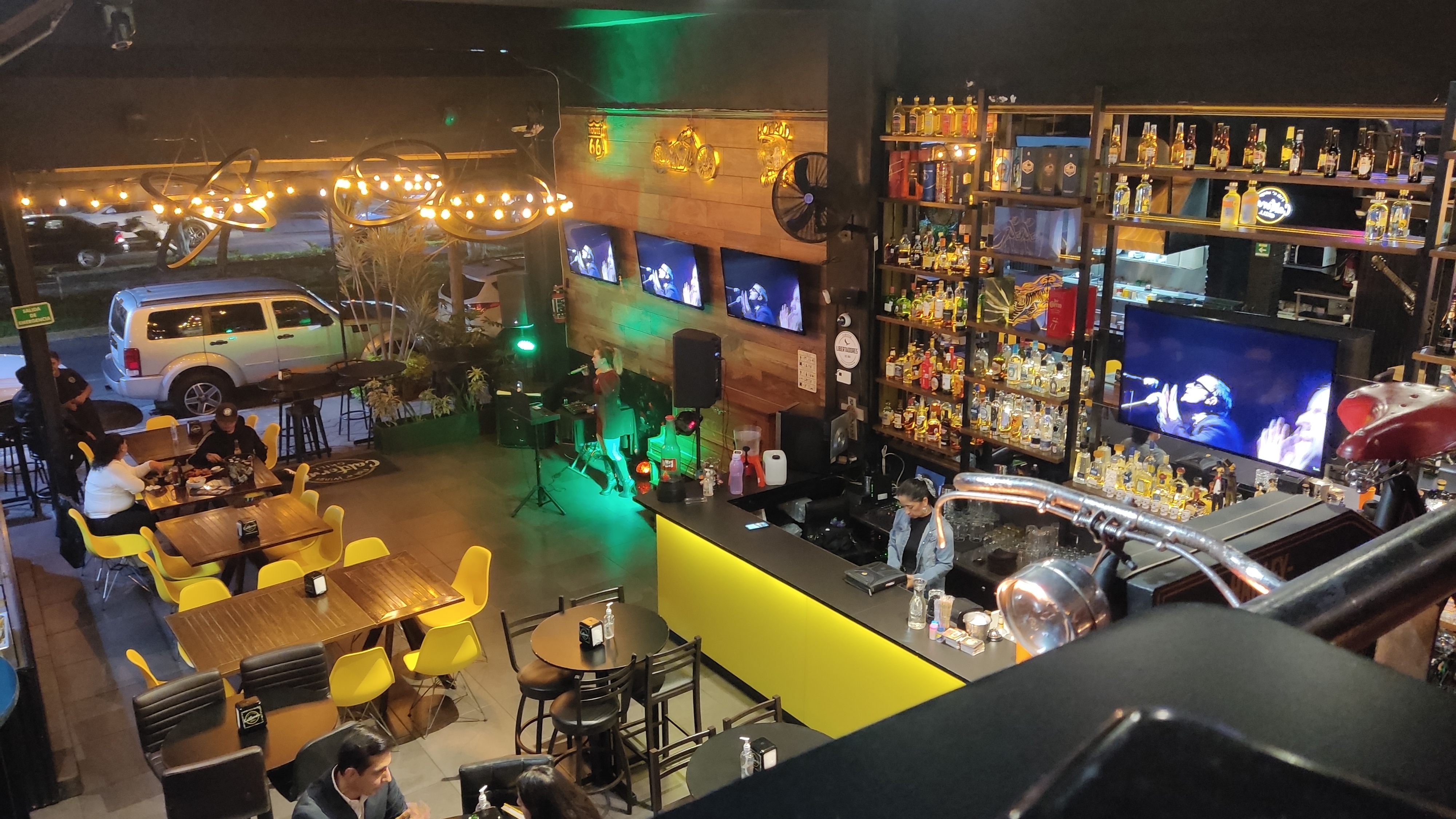 California Grill Fish n' Wings image 4