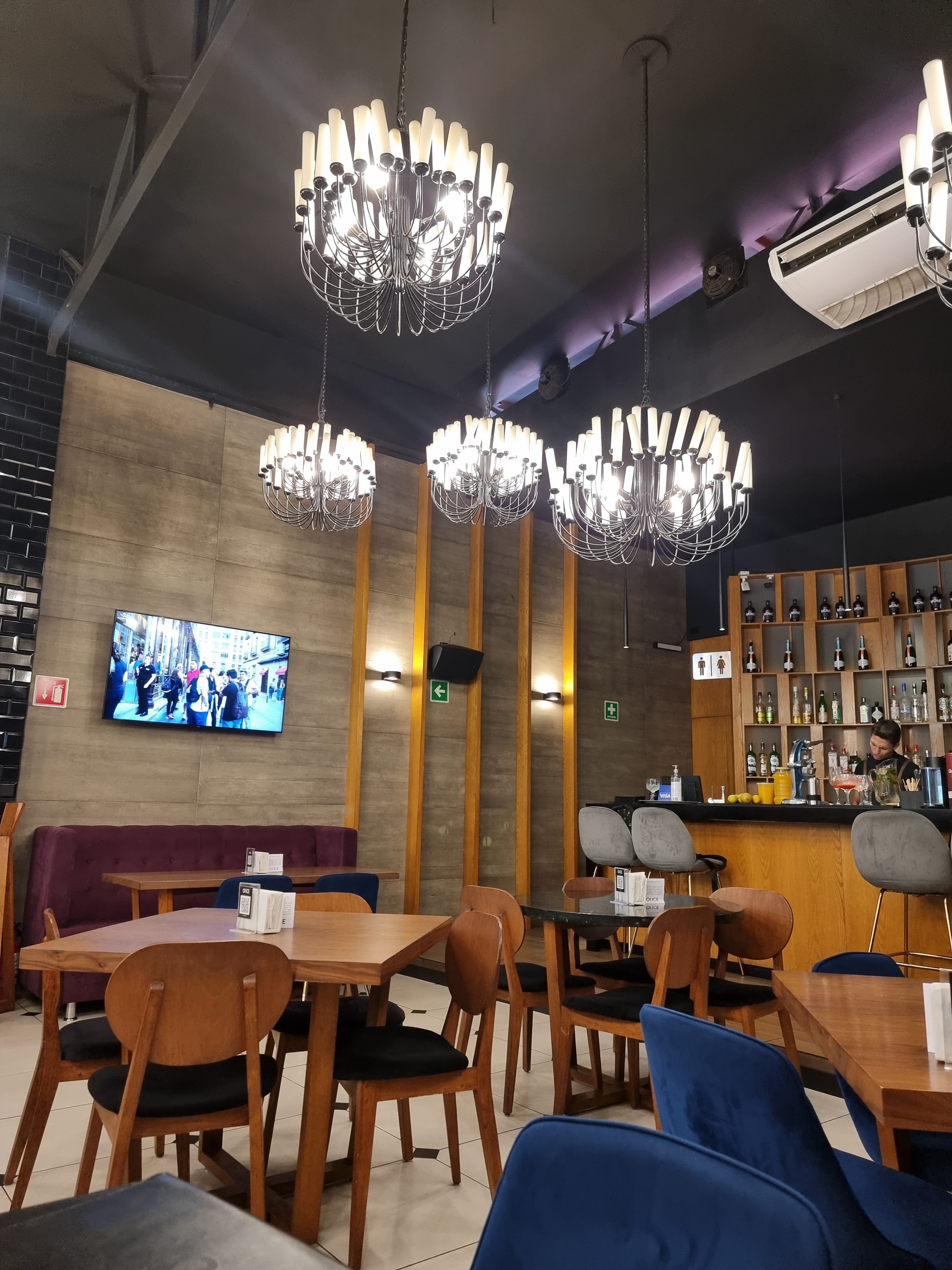 ONCE Horno & Bar image 4