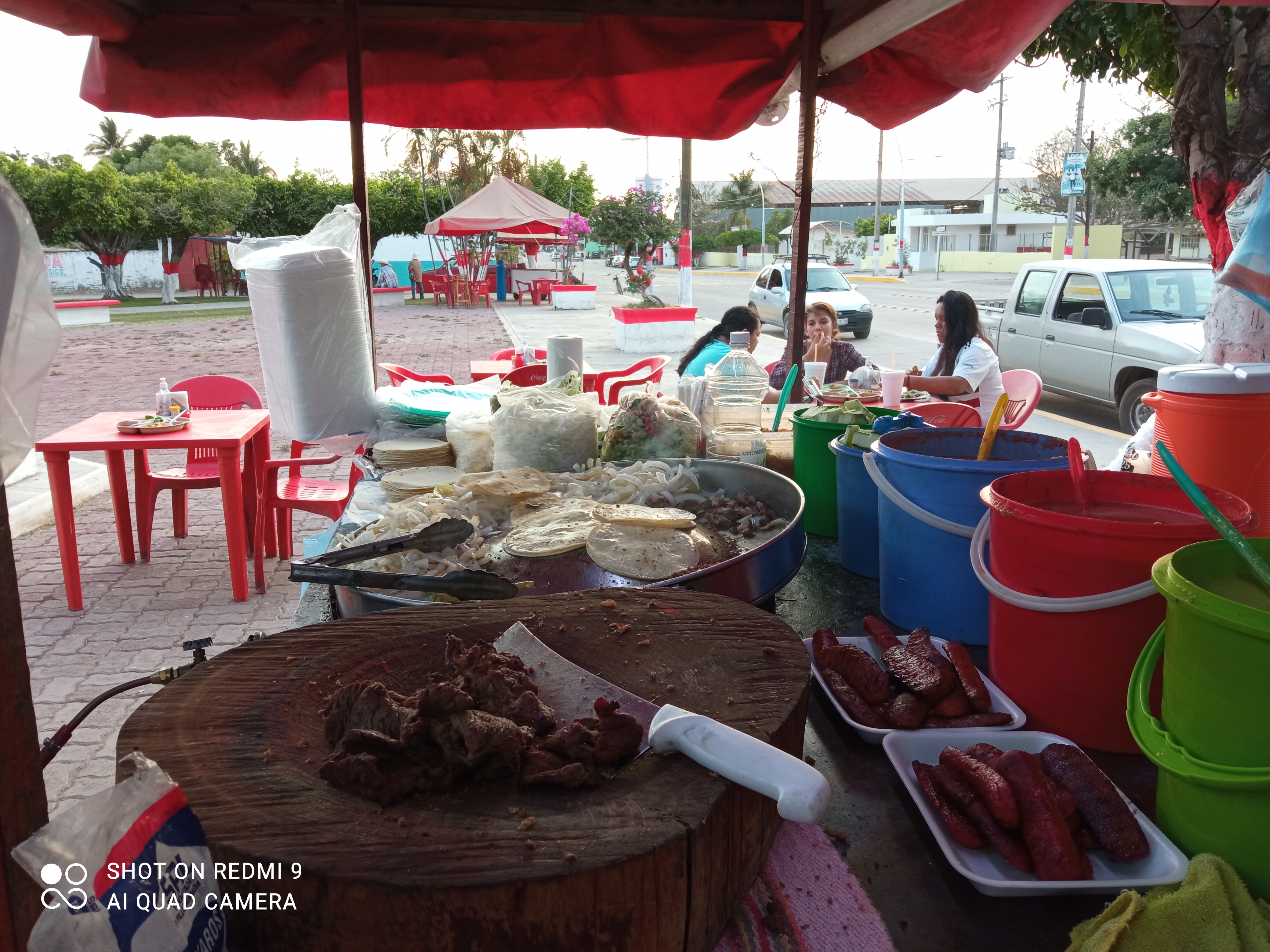 Tacos mi buen y mis 3 pekes image 1