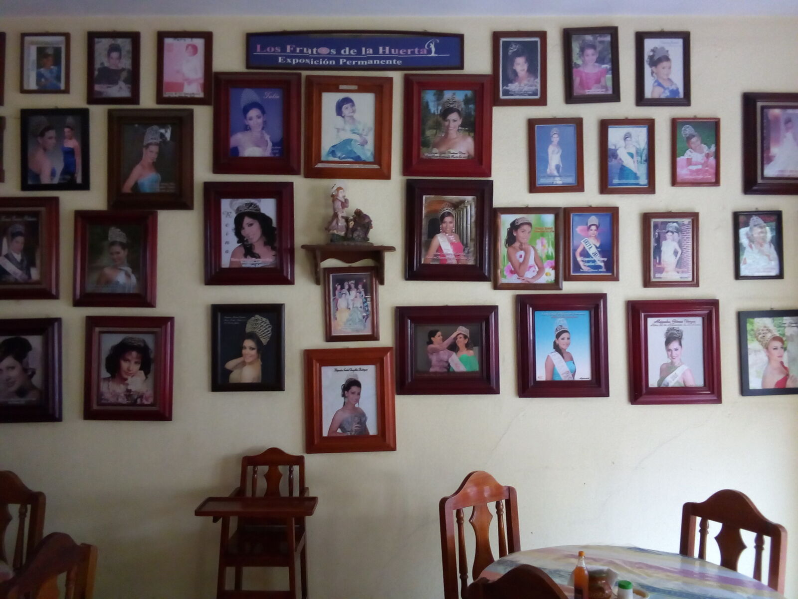 El Colonial image 3