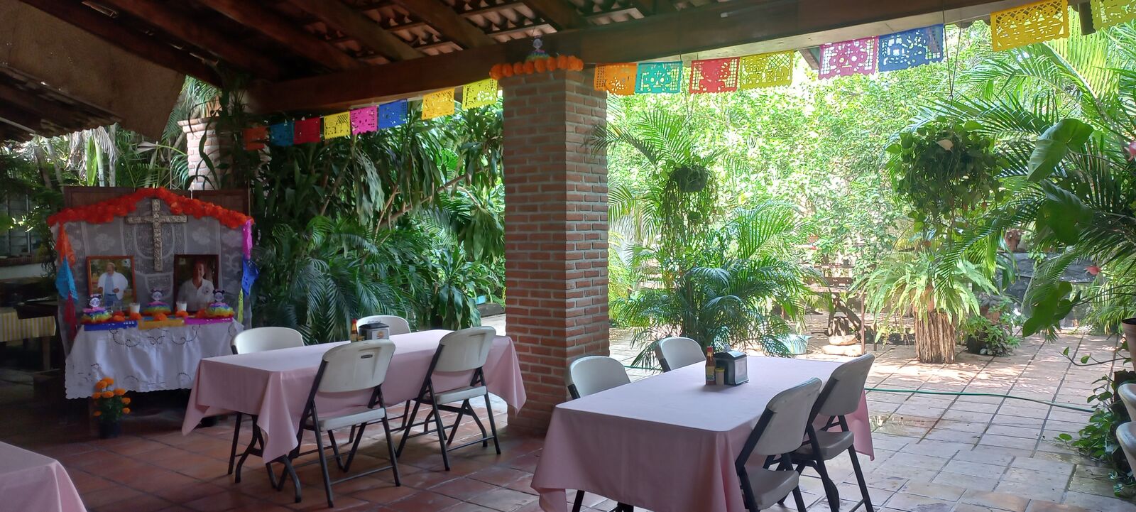 Restaurante de Mariscos "Titanic" image 1