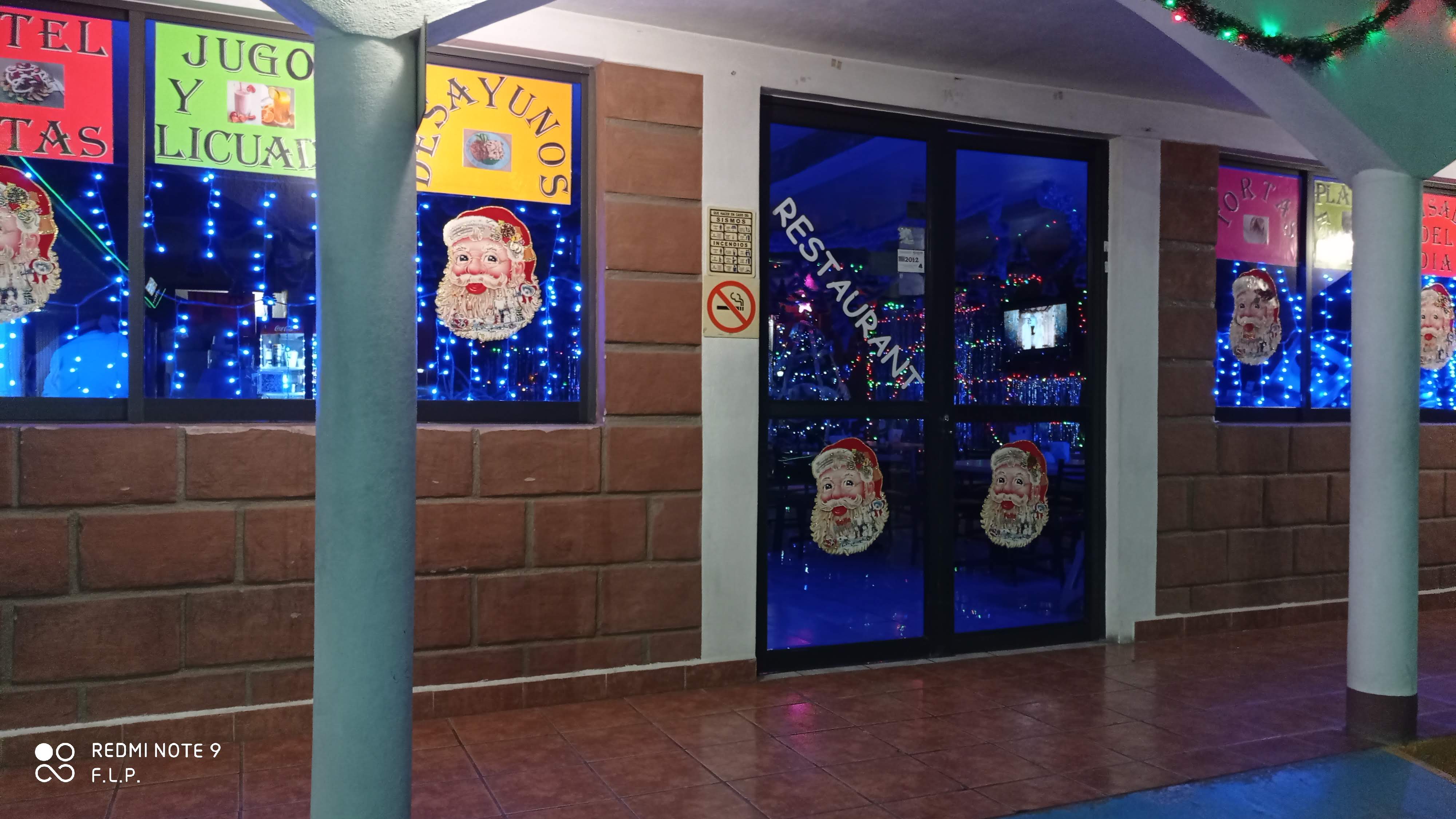 NANDOS Company Restaurante image 1