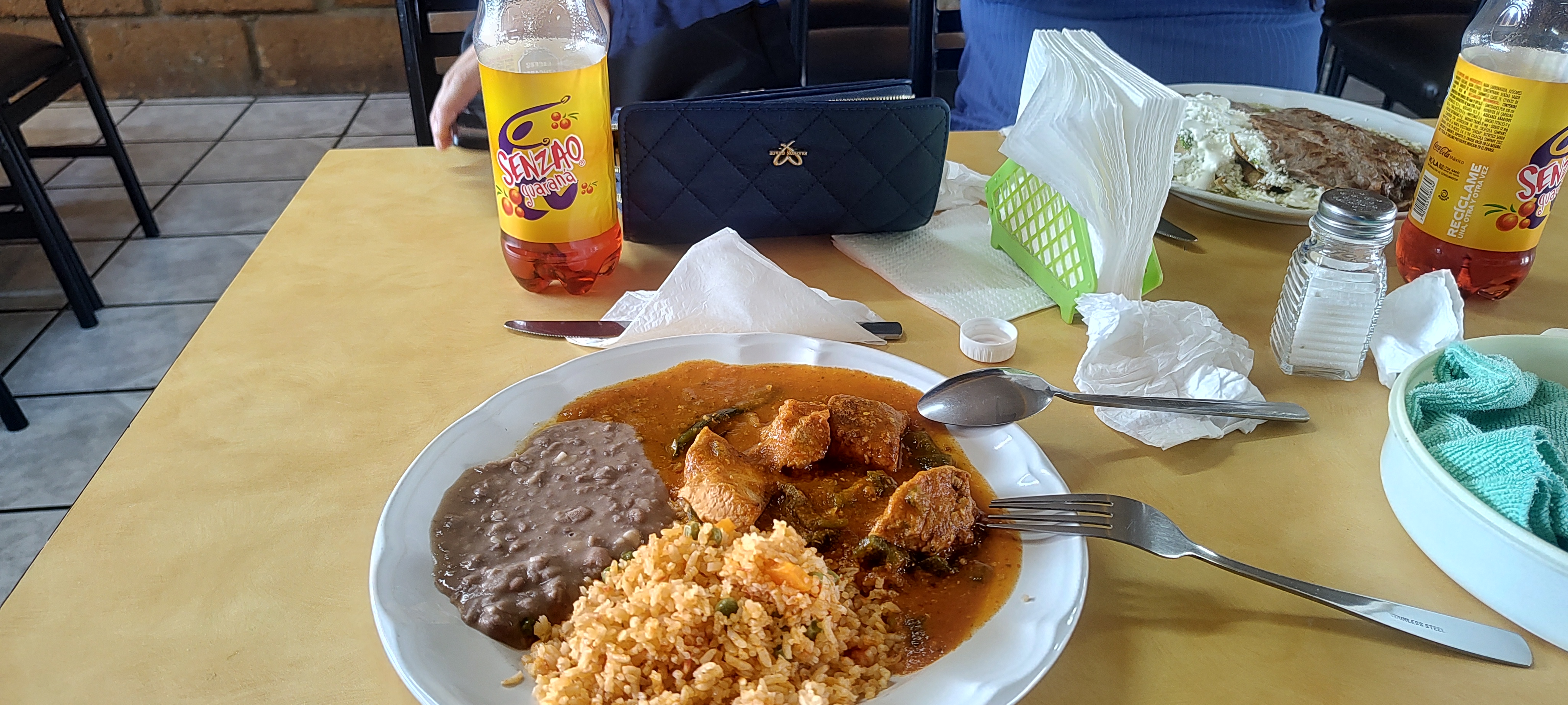 NANDOS Company Restaurante image 5