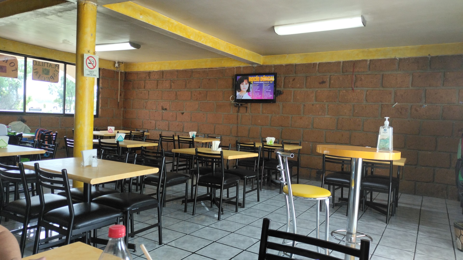 NANDOS Company Restaurante image 7