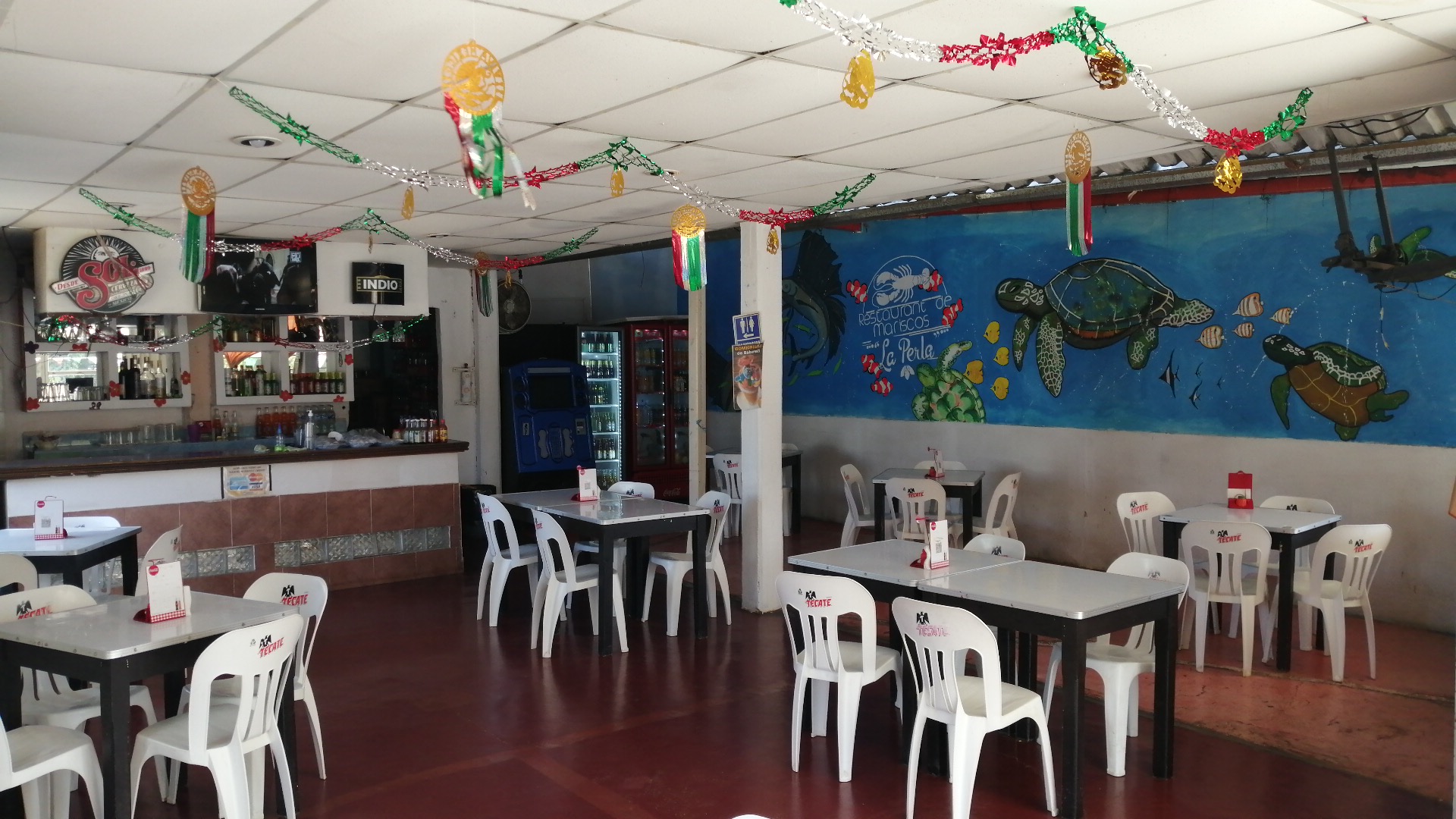 Restaurante De Mariscos "La Perla" image 1