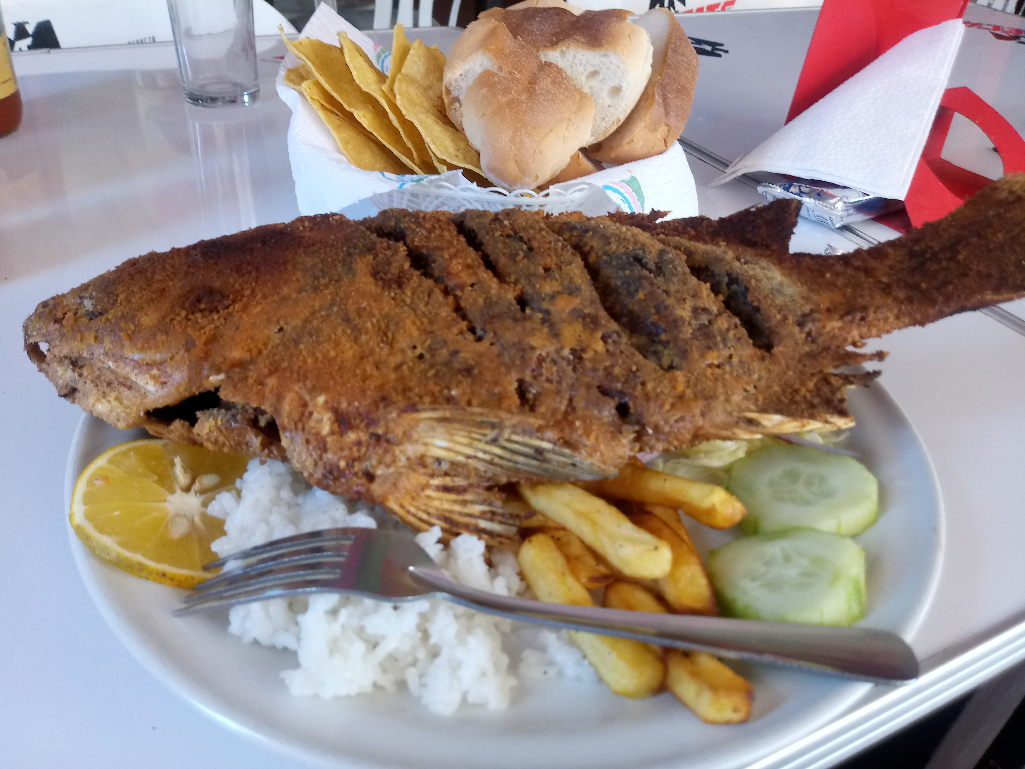 Restaurante De Mariscos "La Perla" image 8