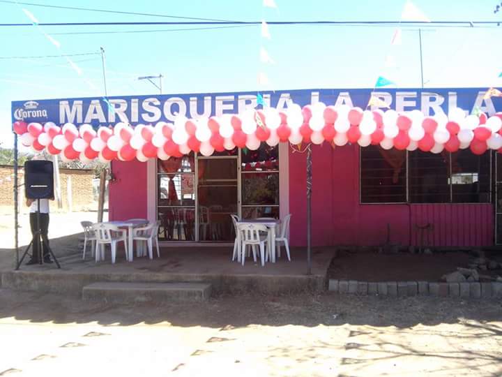 Restaurante De Mariscos "La Perla" image 10