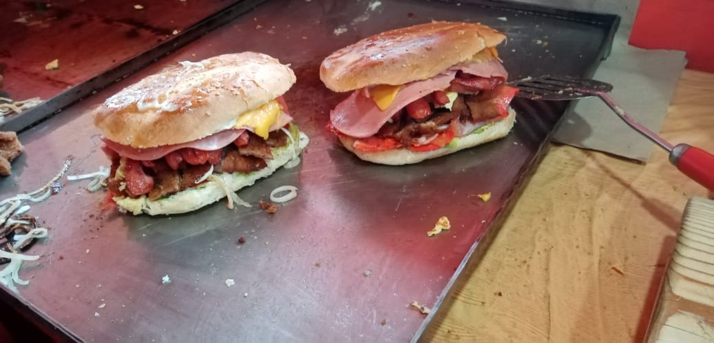 "Tortas Orlando" image 8