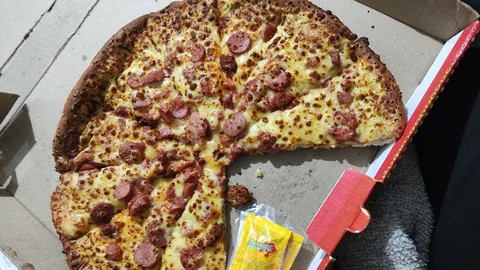 Taz Pizza image 2
