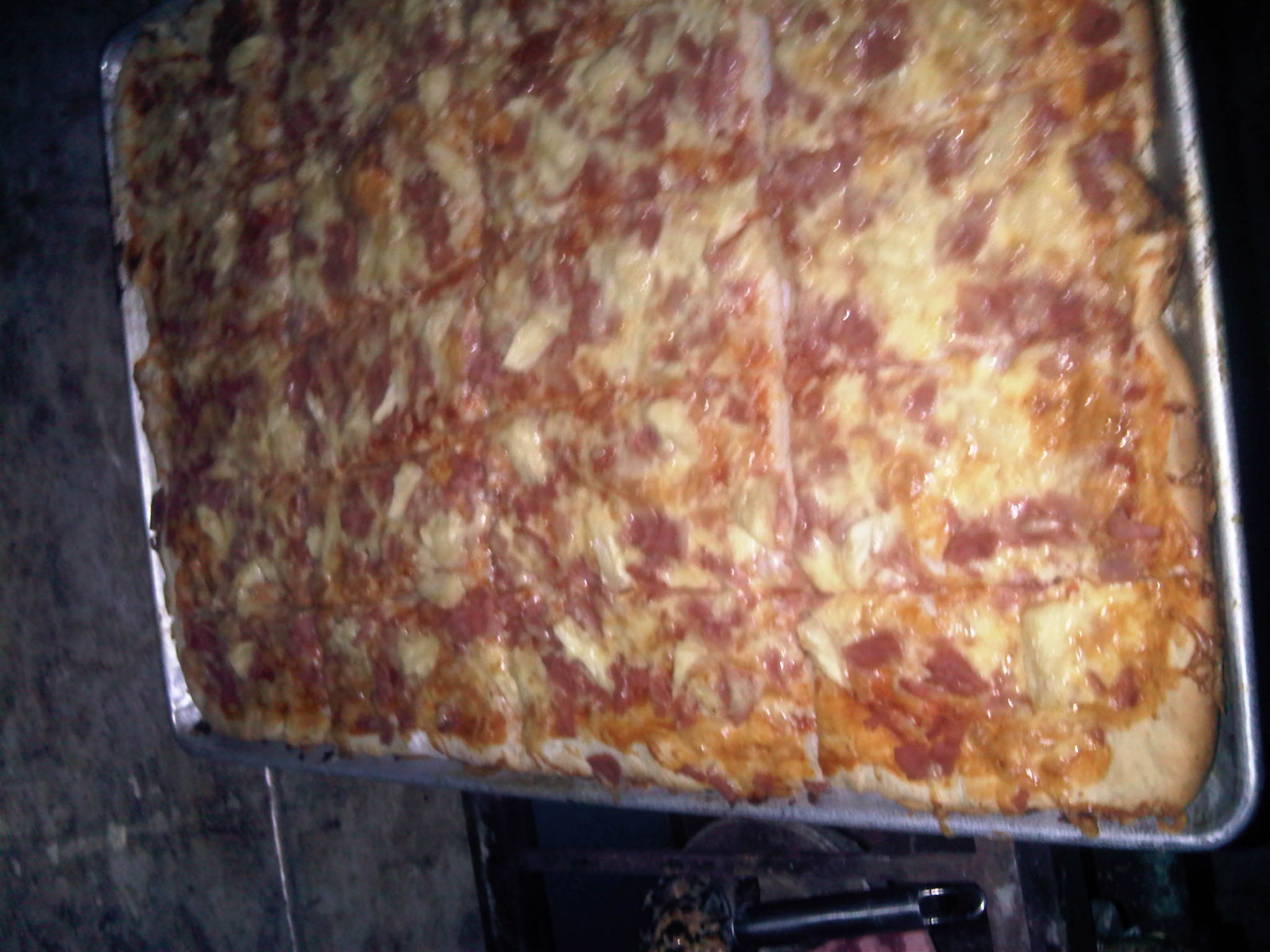 Junior's Pizza image 4