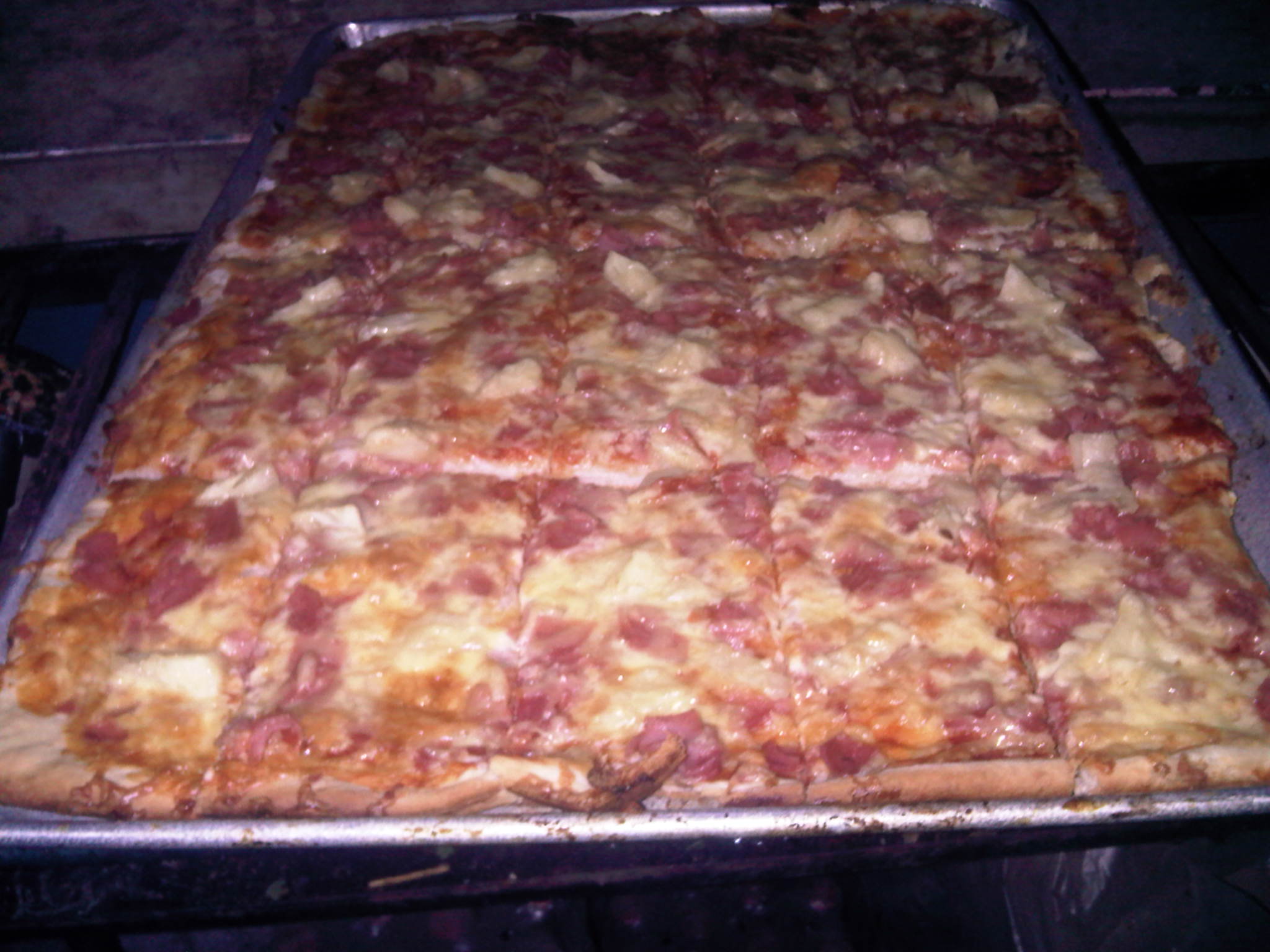 Junior's Pizza image 6