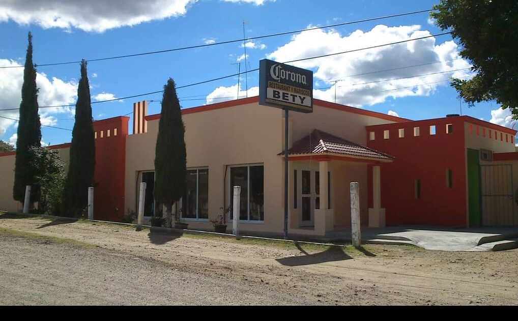 Restaurant y marisquería bety image 2