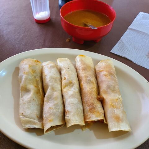 Burritos El Chaparro image 1