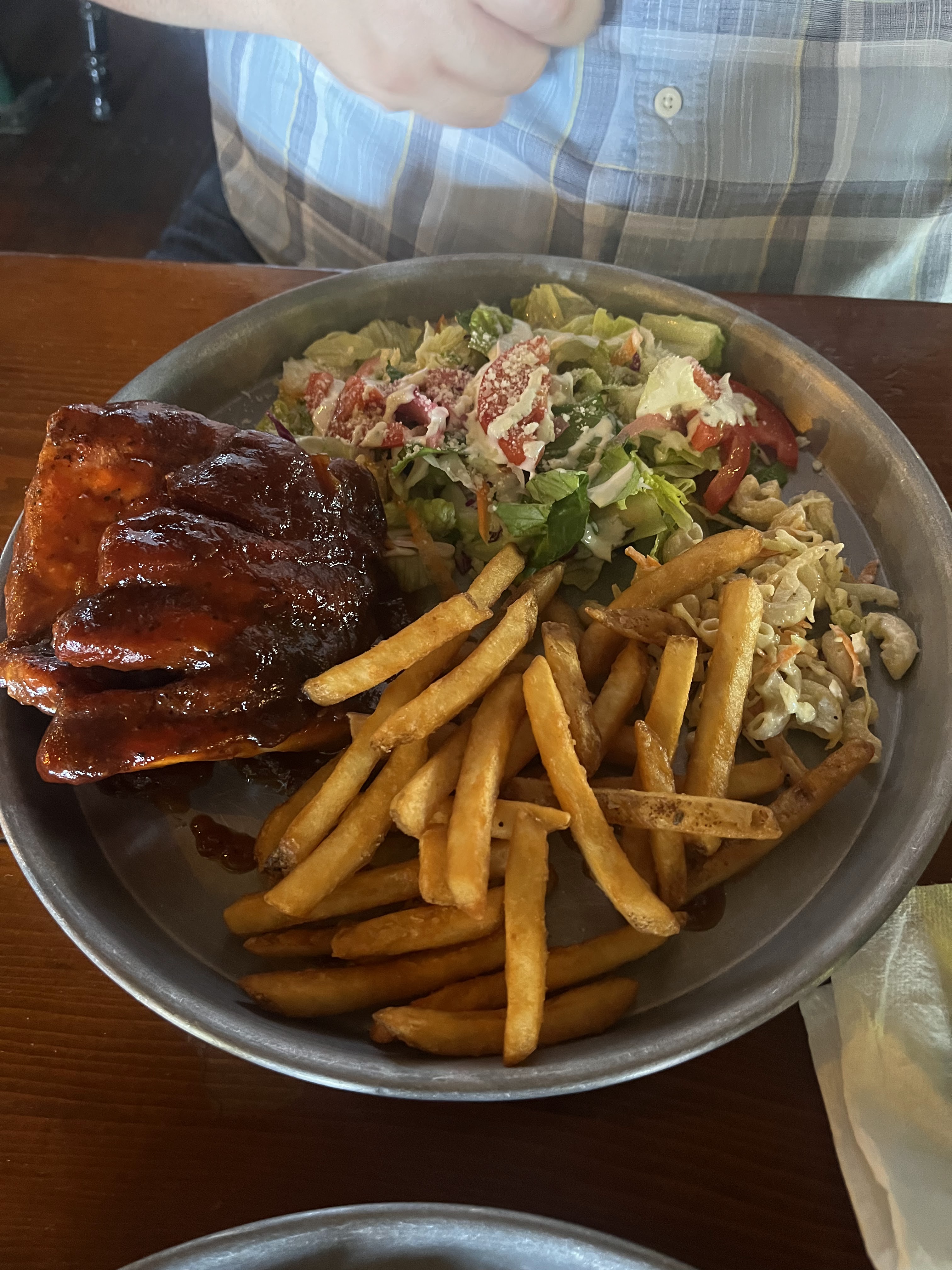 Latitude 22+ Roadhouse image 7