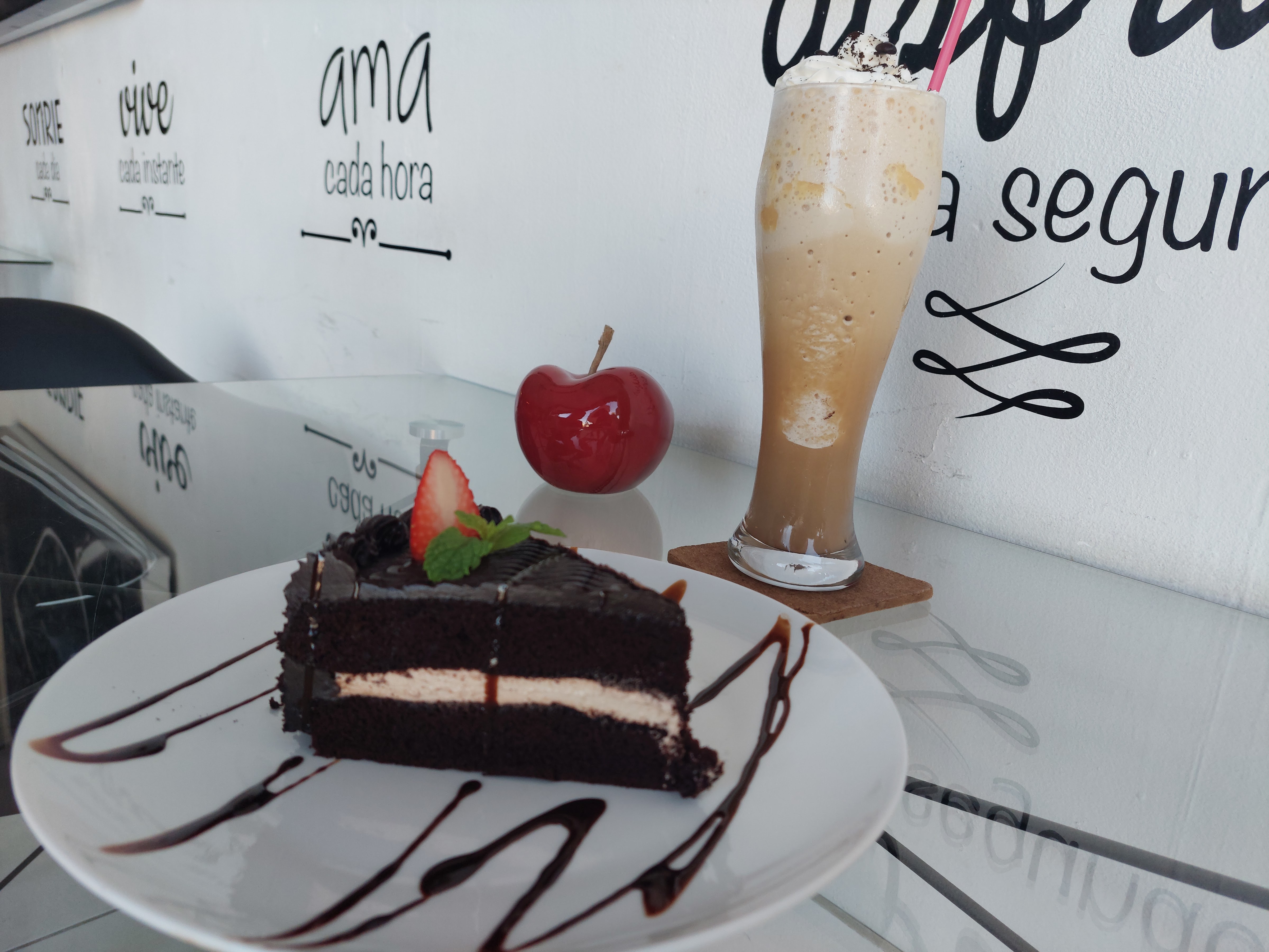 Cafeína restaurante & bar image 4