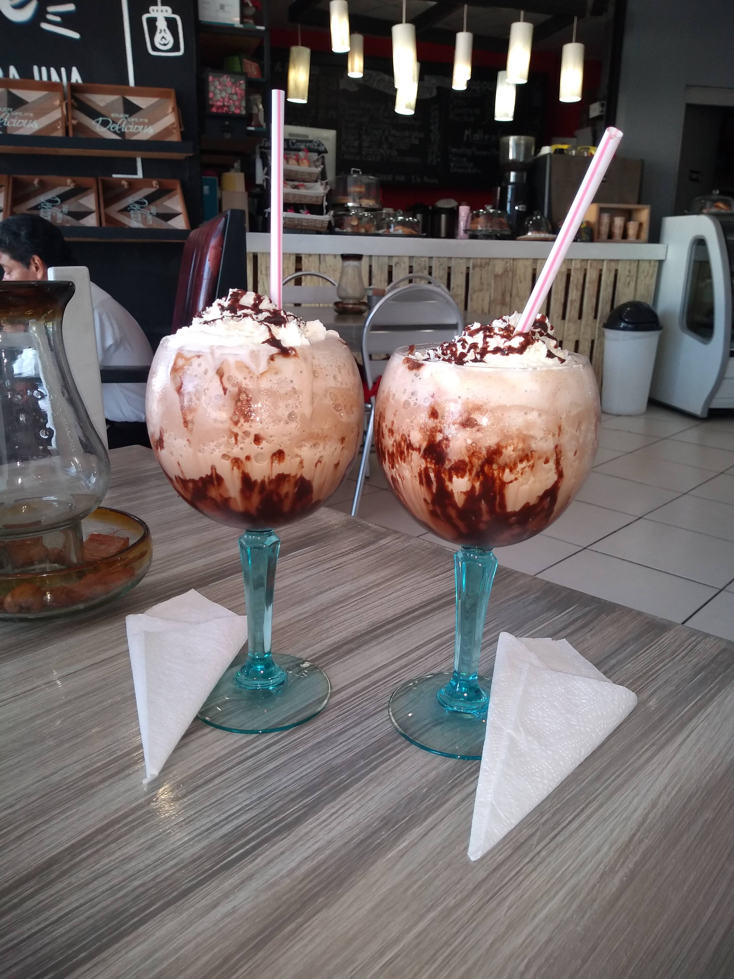 Cafeína restaurante & bar image 5