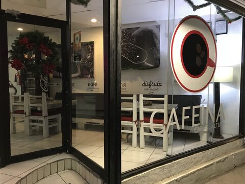 Cafeína restaurante & bar image 7