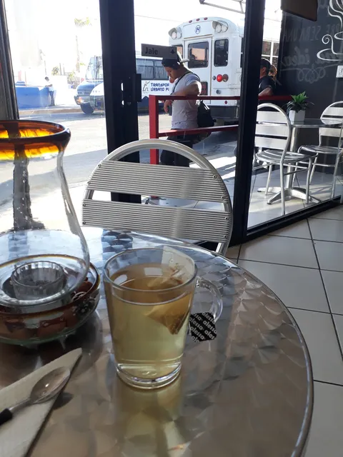 Cafeína restaurante & bar image 8