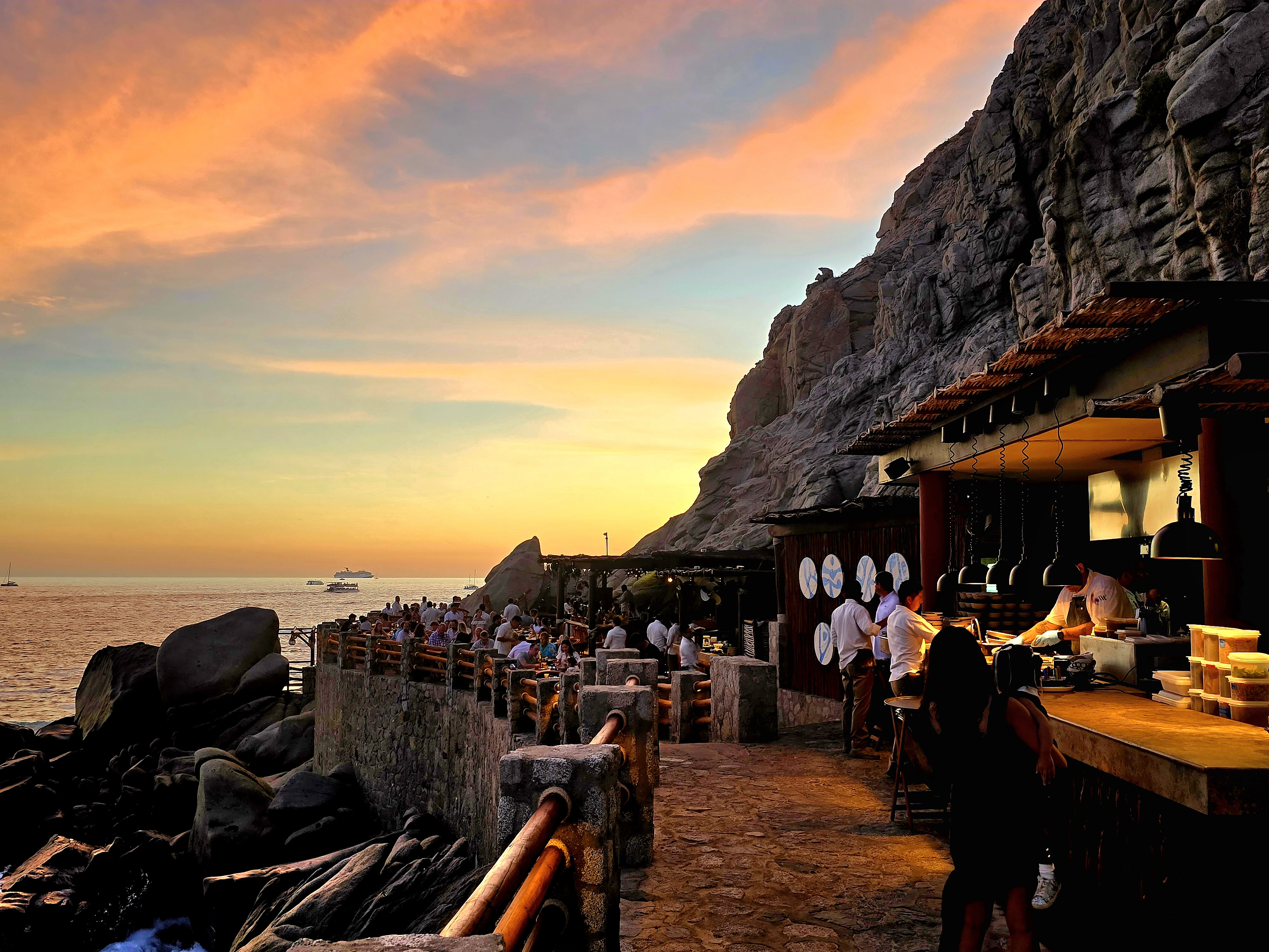 El Farallon image 6