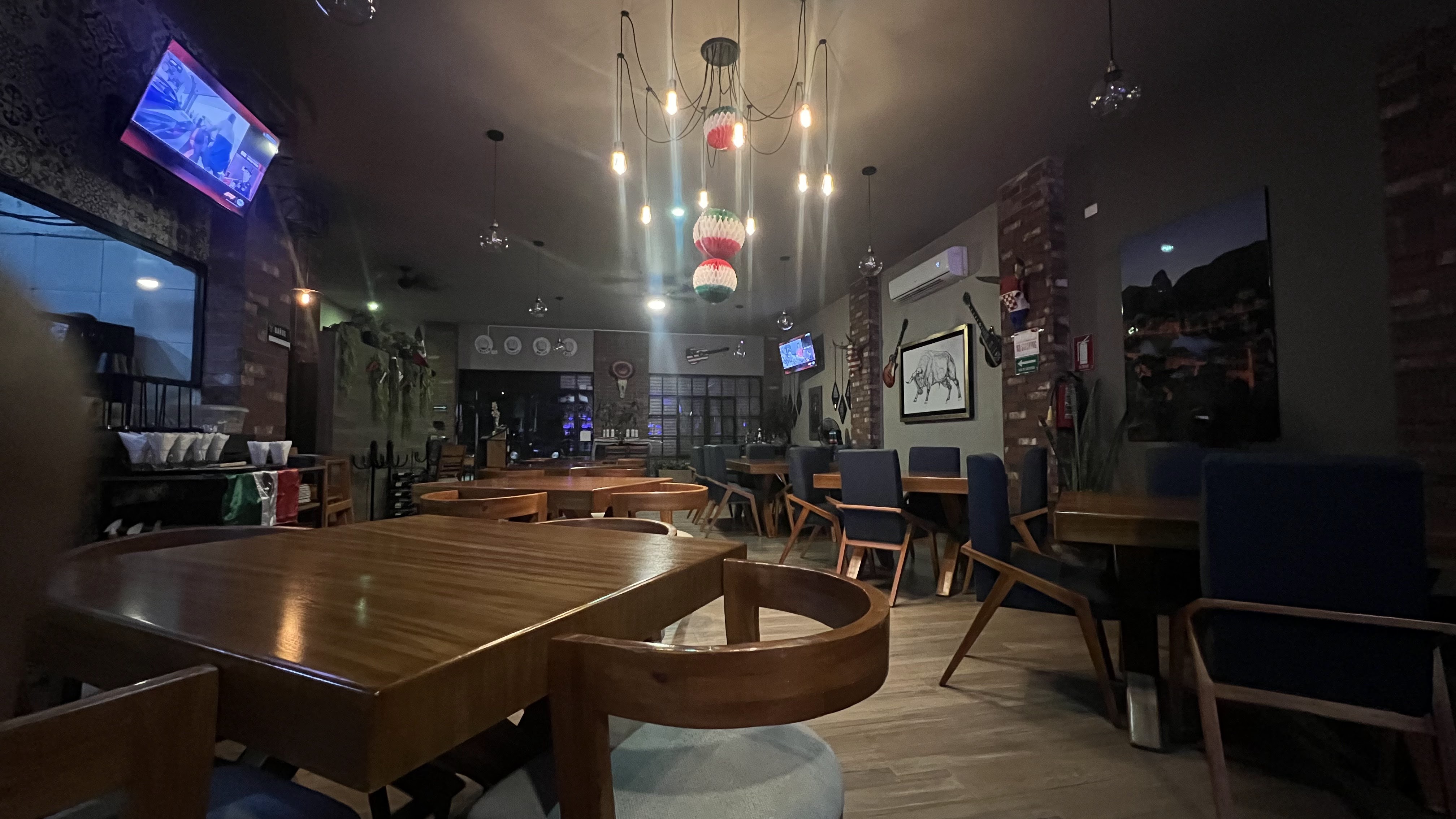 EL TRES Steak House & Restaurant image 1