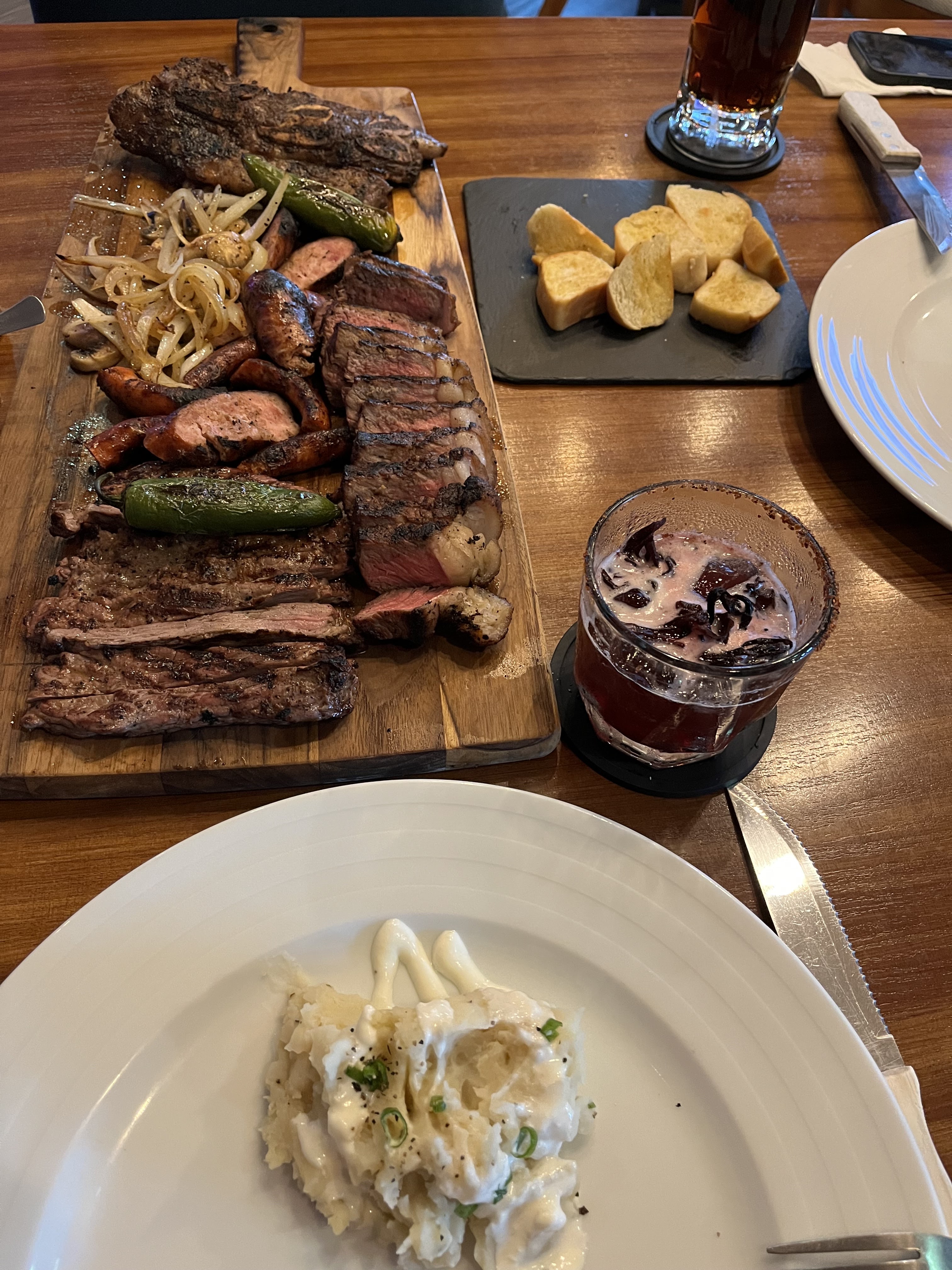 EL TRES Steak House & Restaurant image 4