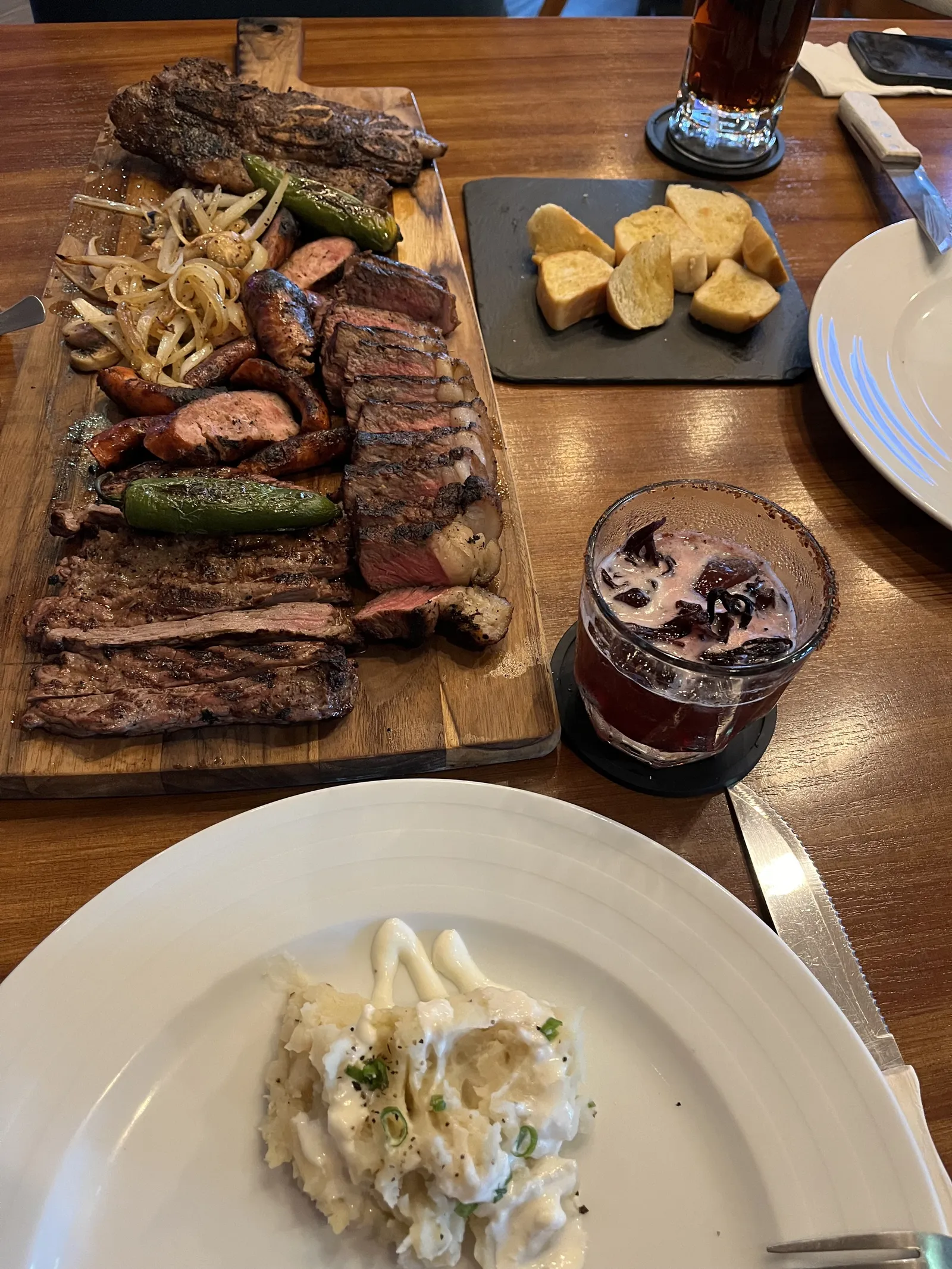 EL TRES Steak House & Restaurant image 4