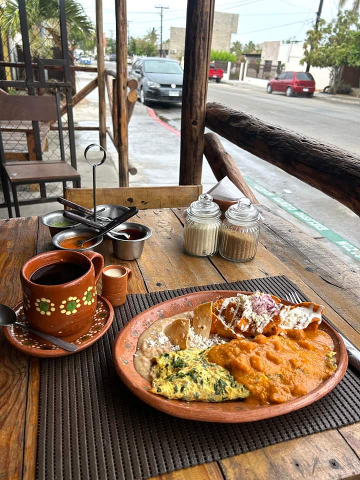 Delicia's Cafe. Pan Dulce Integral. image 5