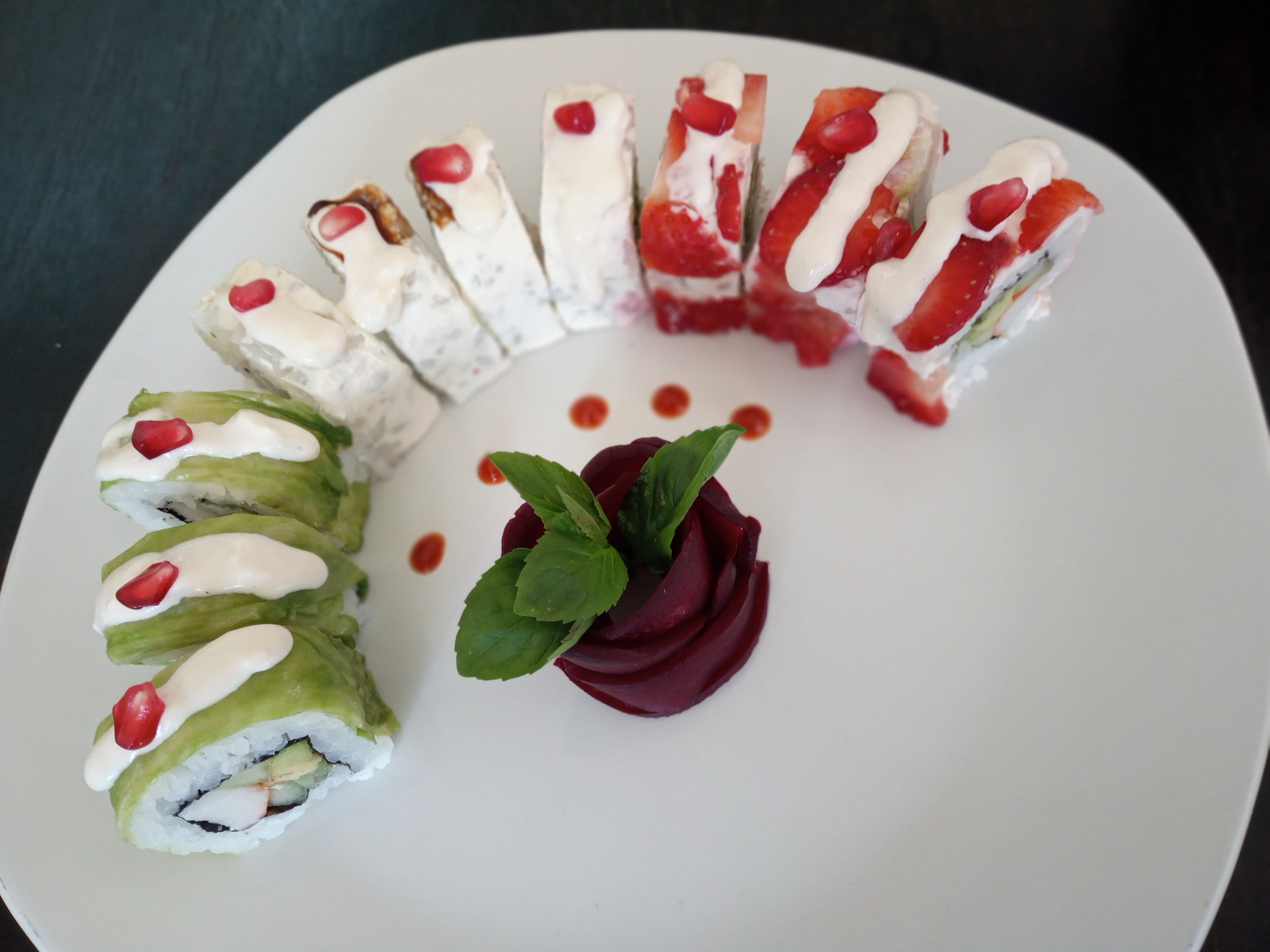 TAKUMI-TAI CHIAUTEMPAN ️ SUSHI COMIDA ORIENTAL image 1