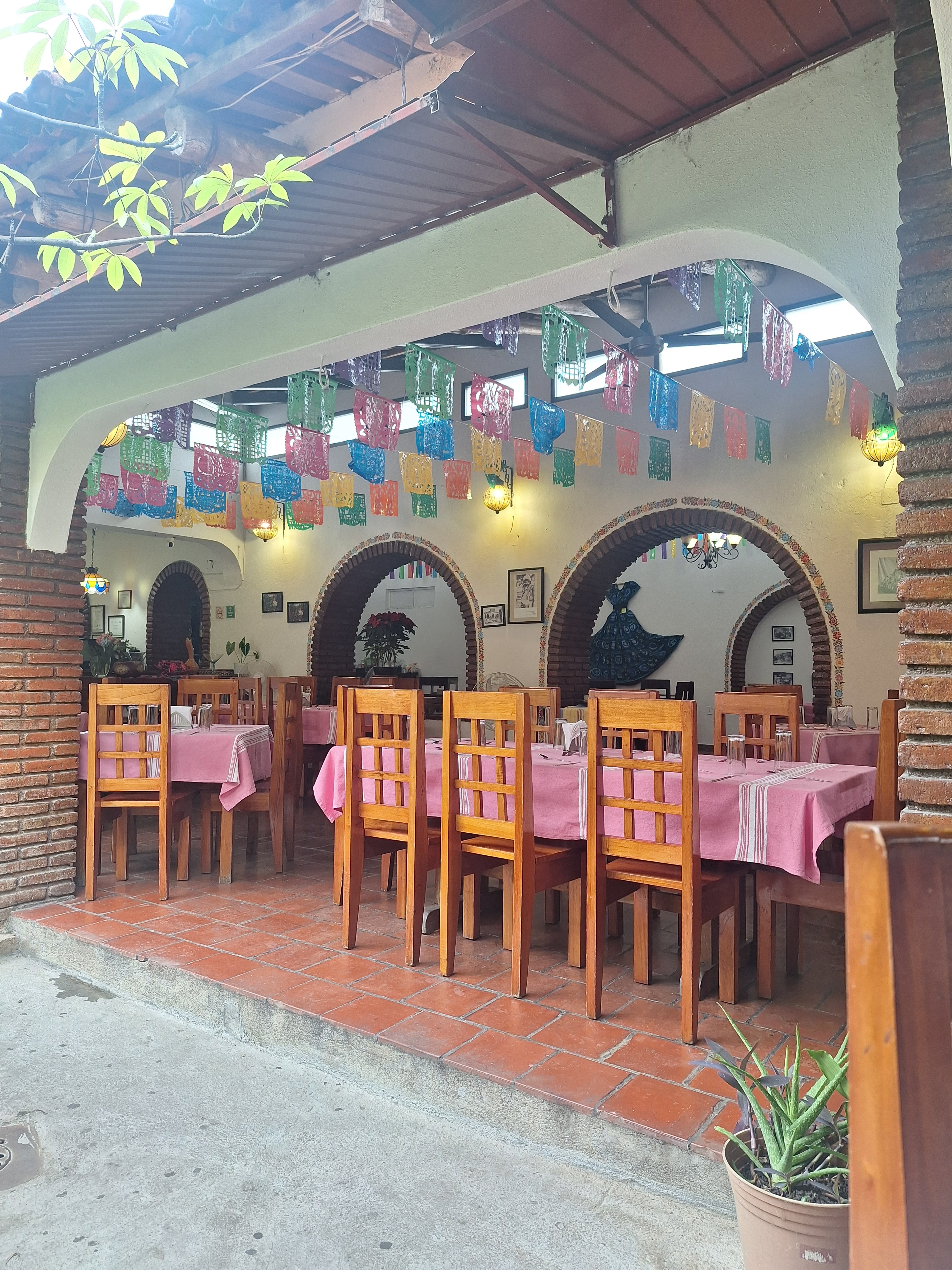 El Campanario Restaurant image 4