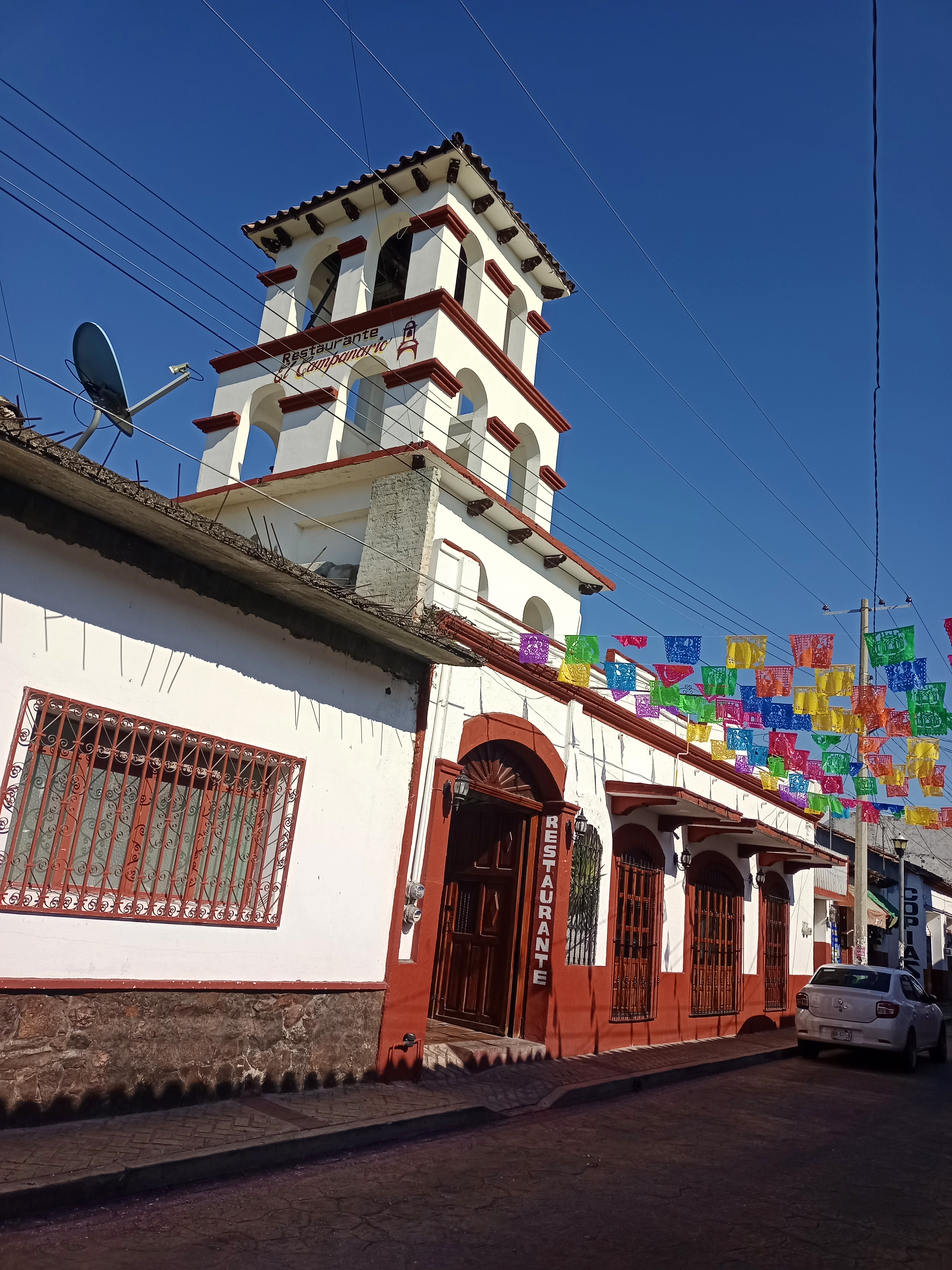 El Campanario Restaurant image 7