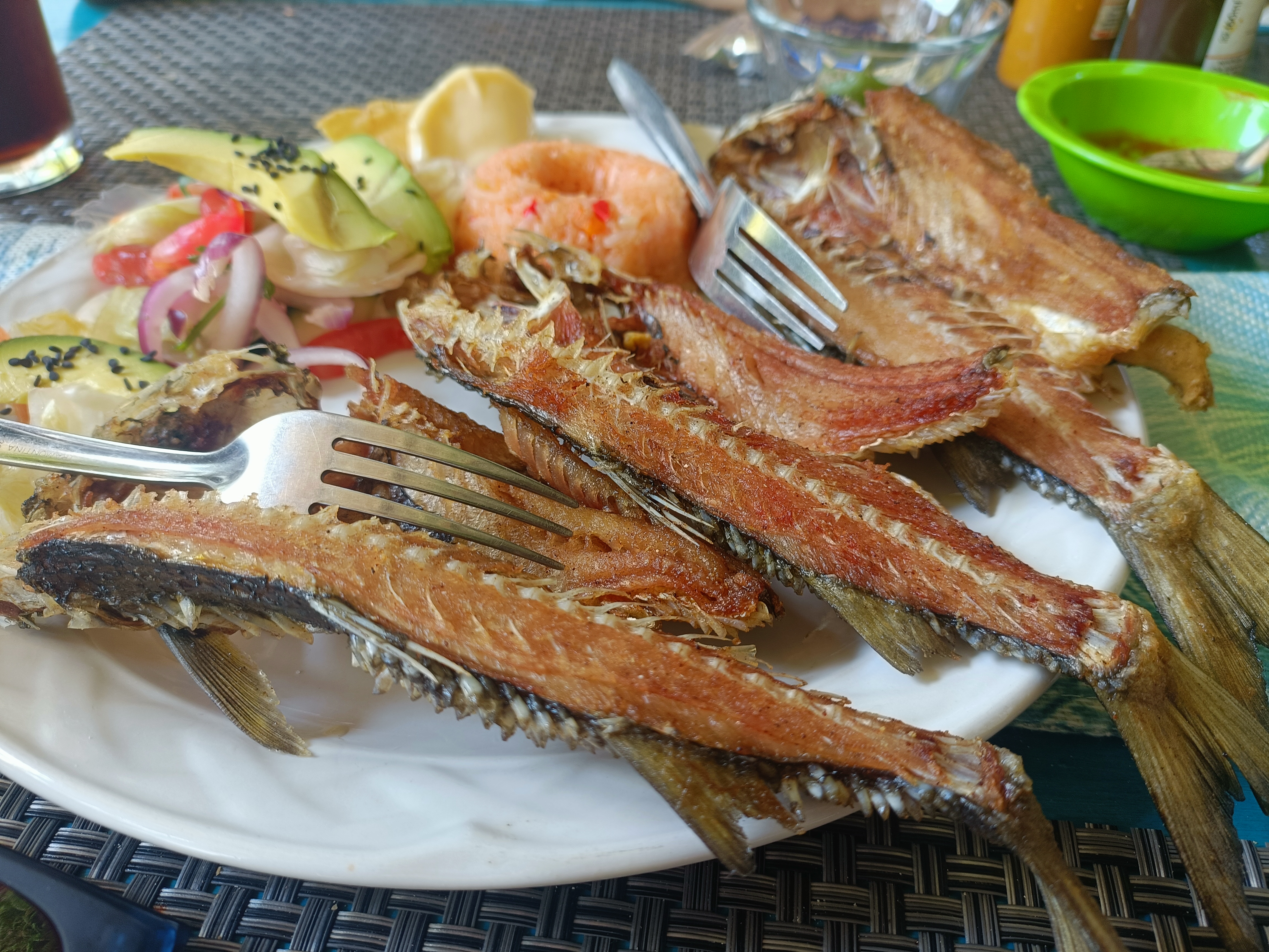 La Bahía [Pescados y Mariscos] image 2