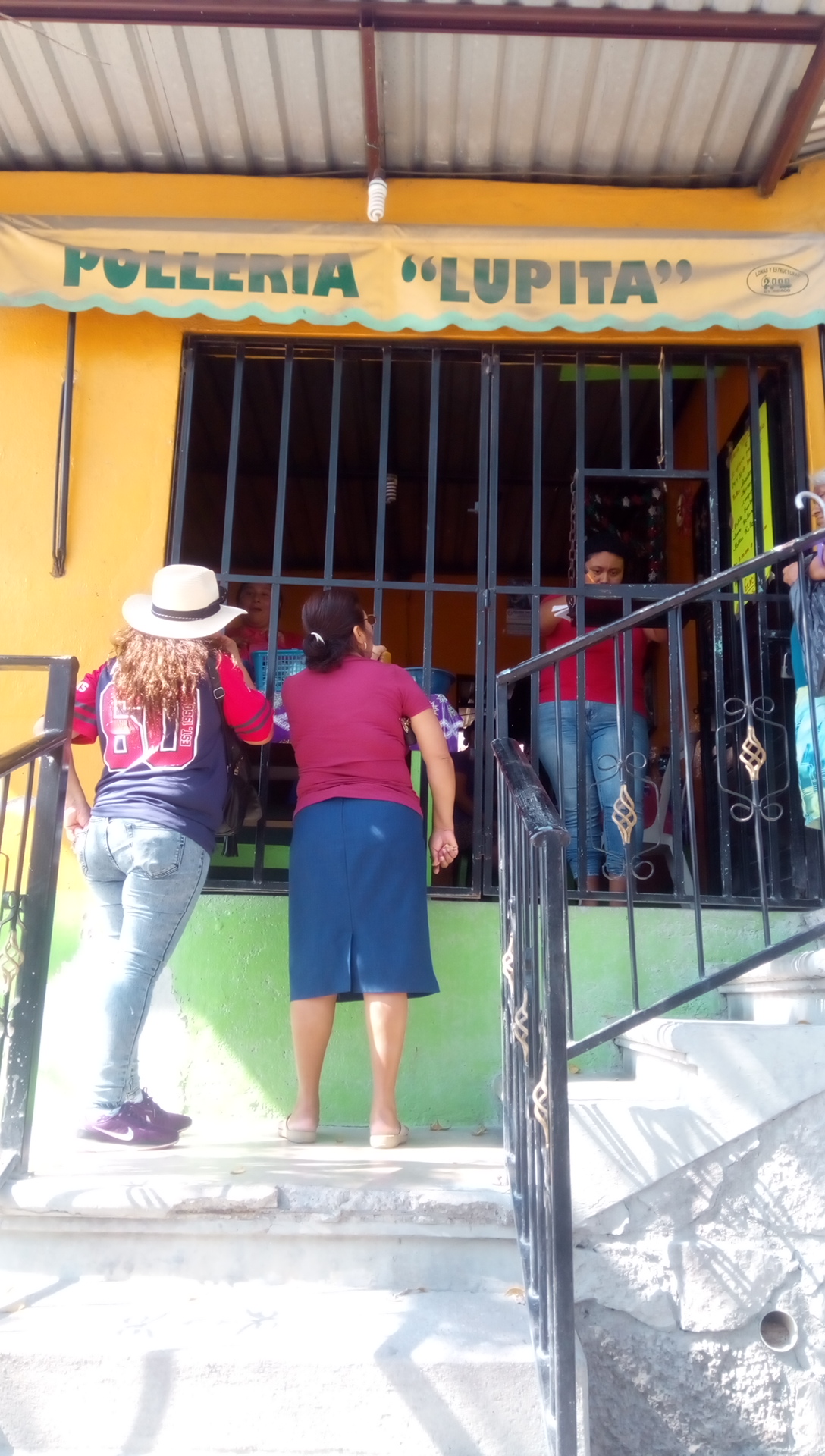 Pollería Lupita image 2